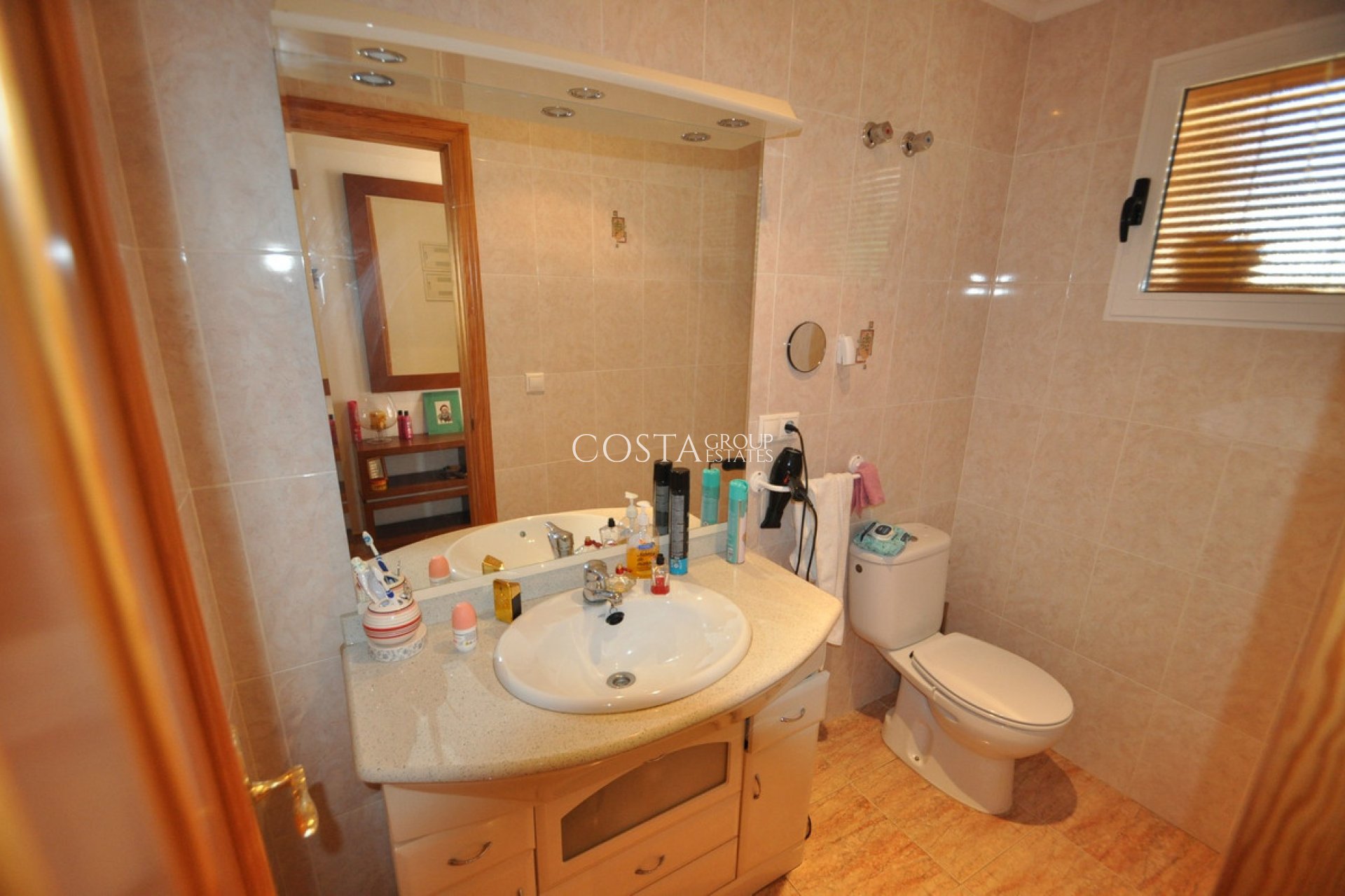 Resale - House -
Pinoso - Pinoso Centro