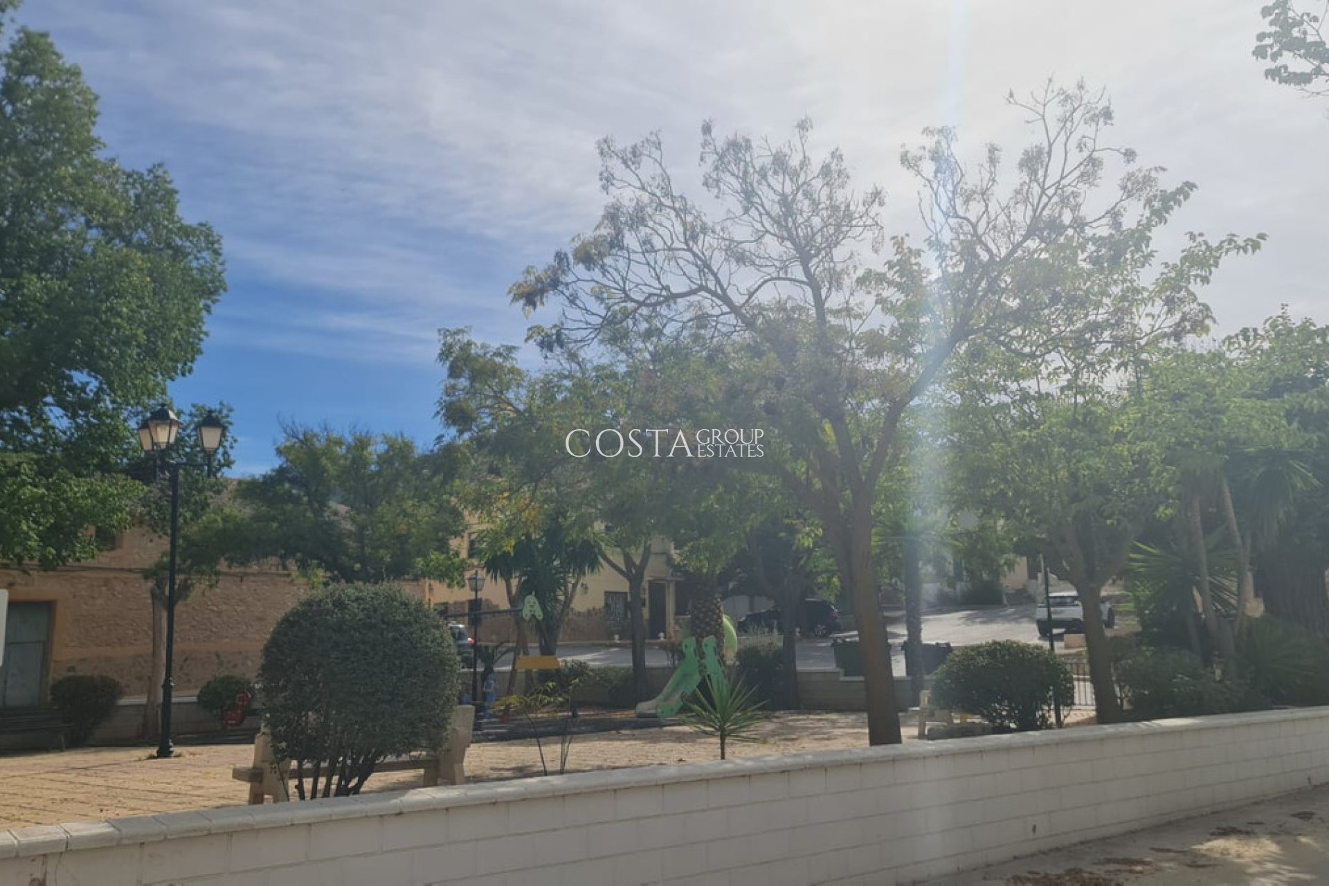 Resale - House -
Pinoso - Pinoso Centro