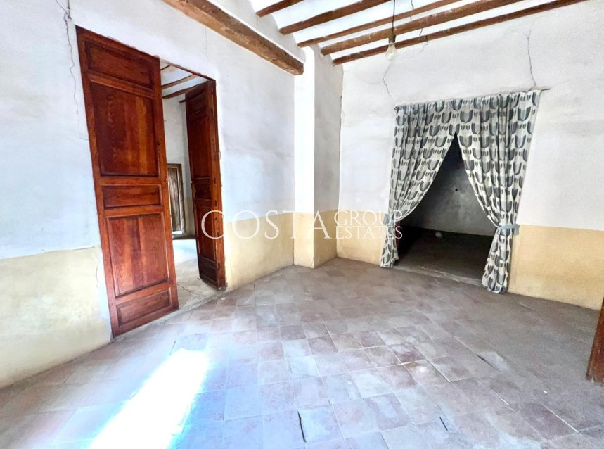 Resale - House -
Pinoso - Pinoso Centro