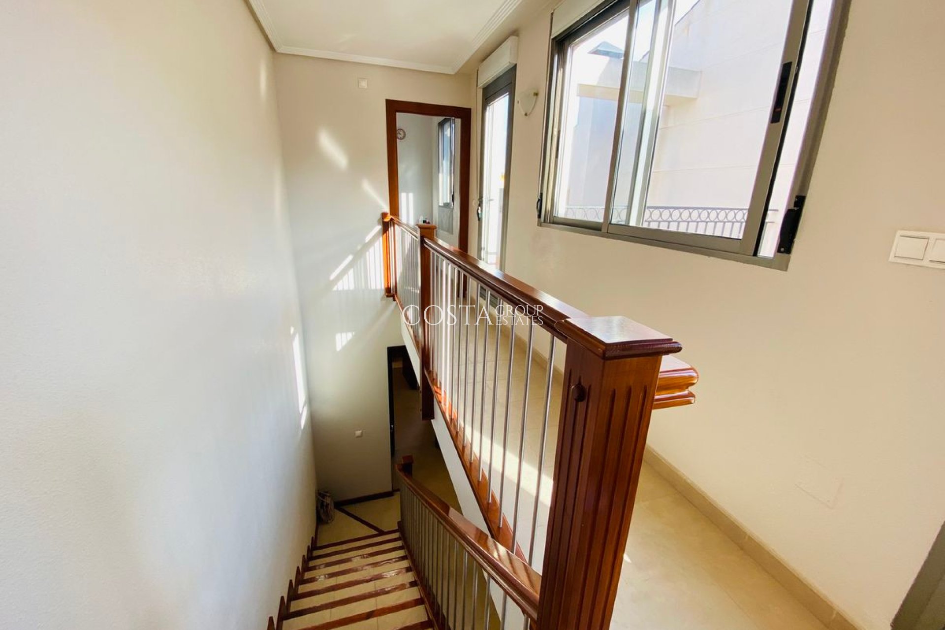 Resale - House -
Rojales - Rojales Centro