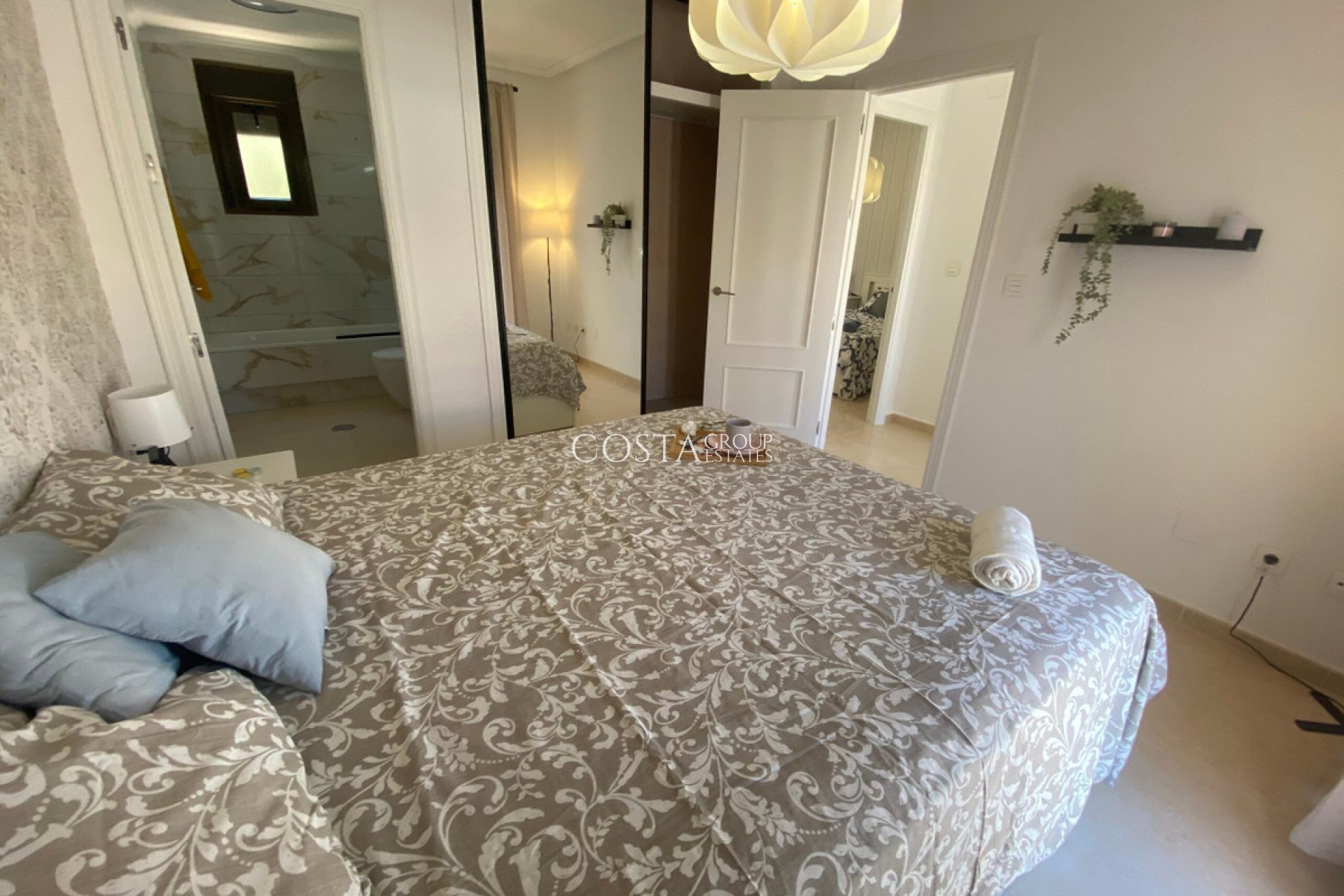 Resale - House -
San Miguel de Salinas - San Miguel de Salinas Centro