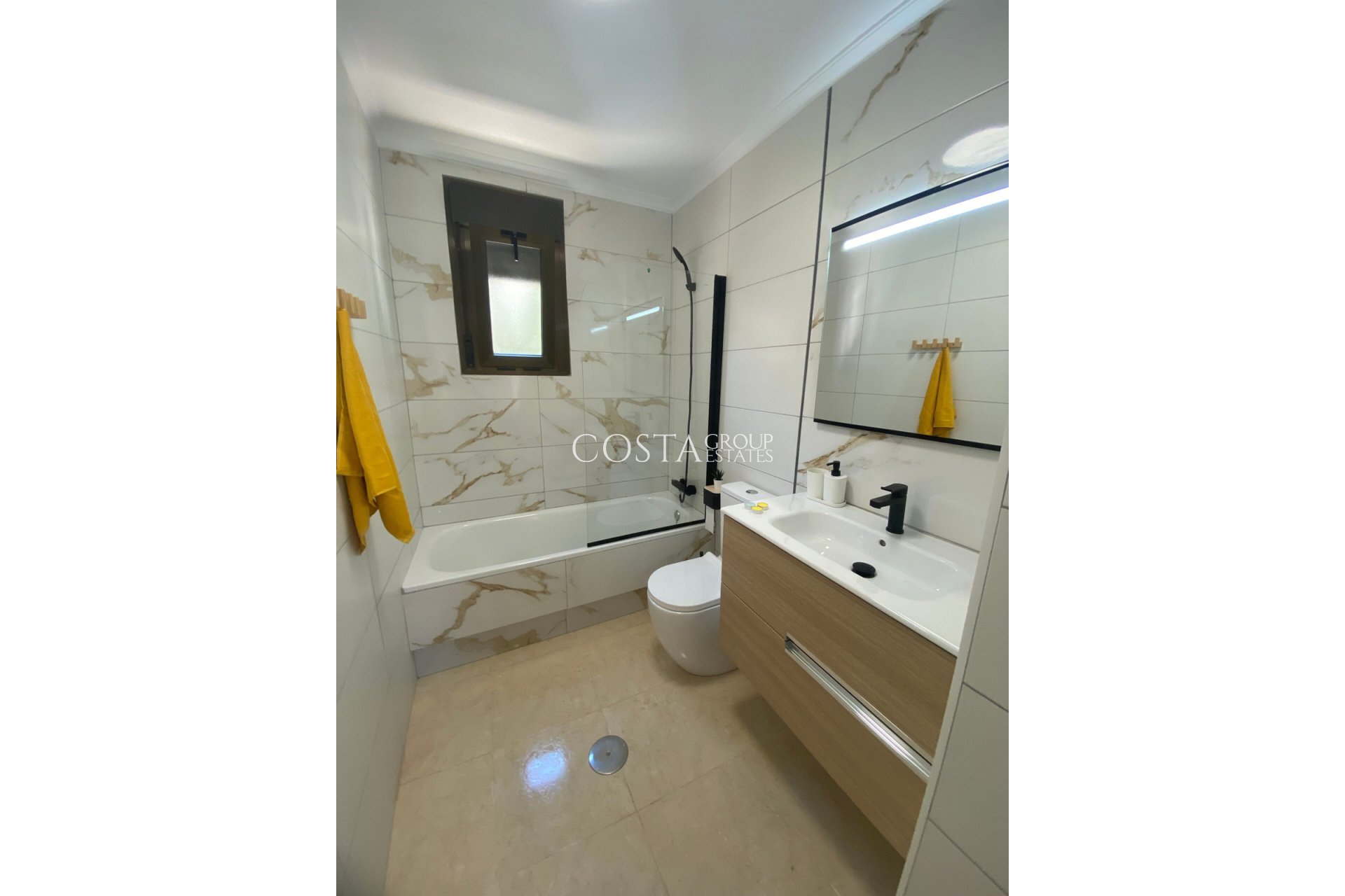 Resale - House -
San Miguel de Salinas - San Miguel de Salinas Centro