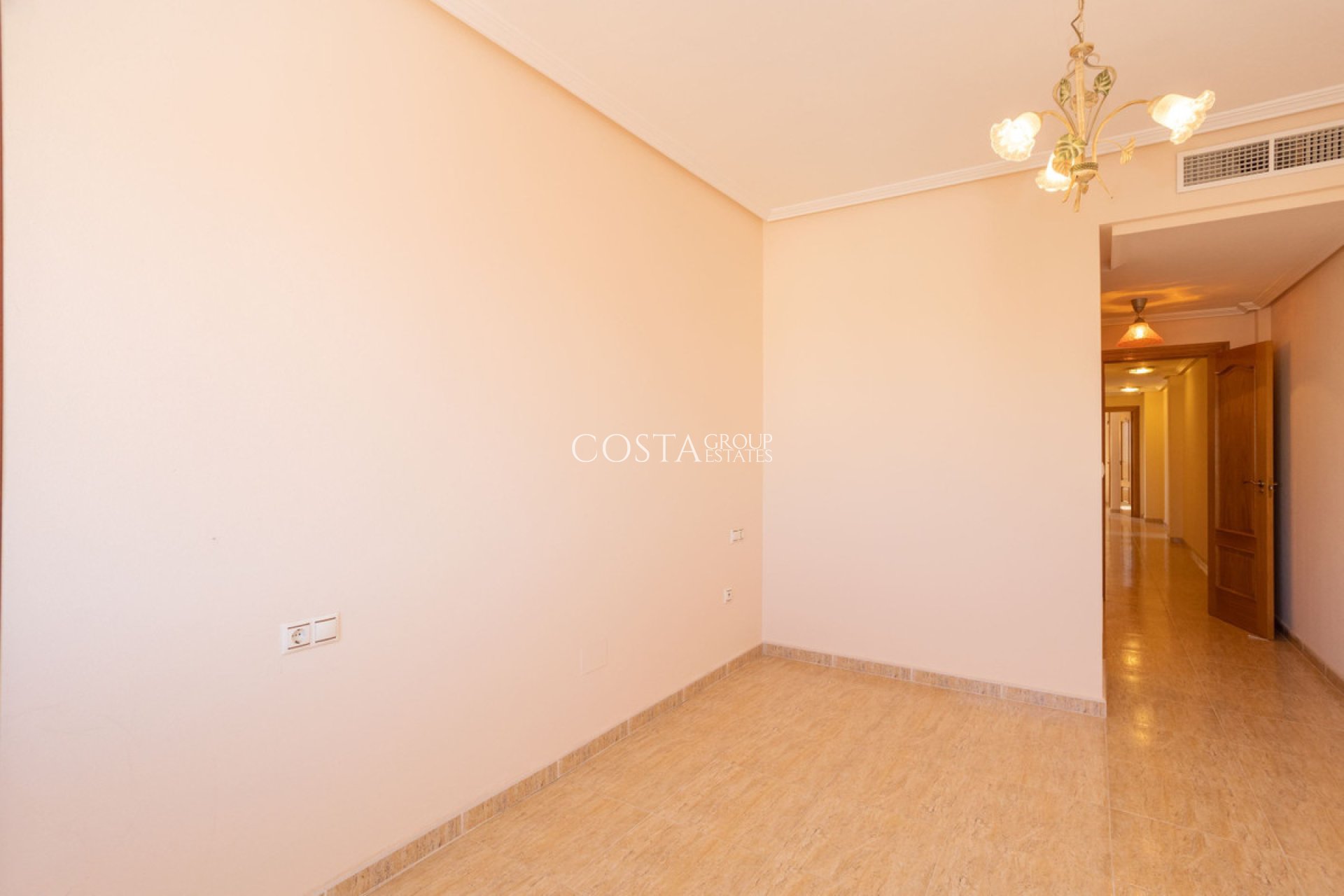 Resale - House -
San Miguel de Salinas - San Miguel de Salinas Centro