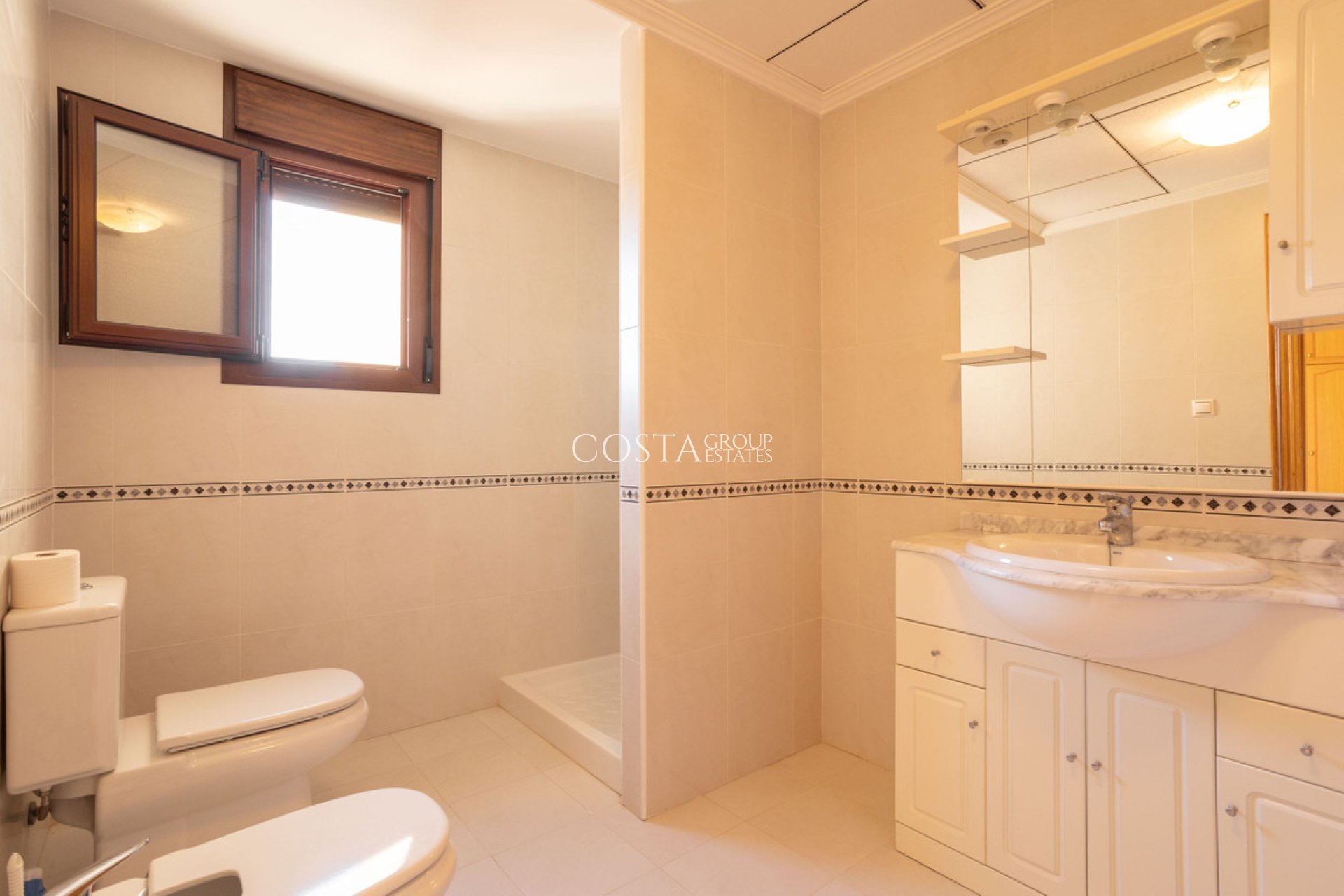 Resale - House -
San Miguel de Salinas - San Miguel de Salinas Centro