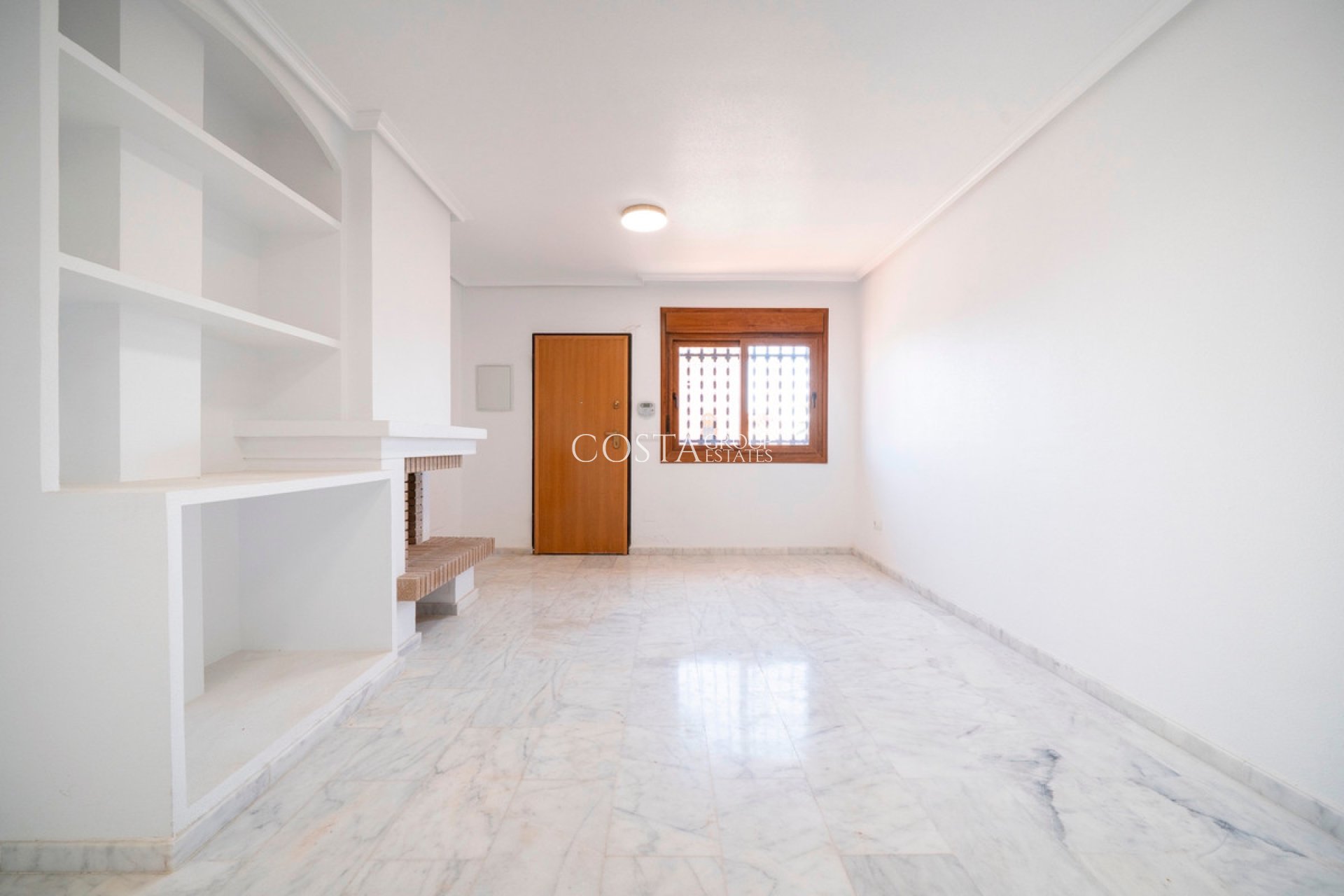 Resale - House -
San Miguel de Salinas - San Miguel