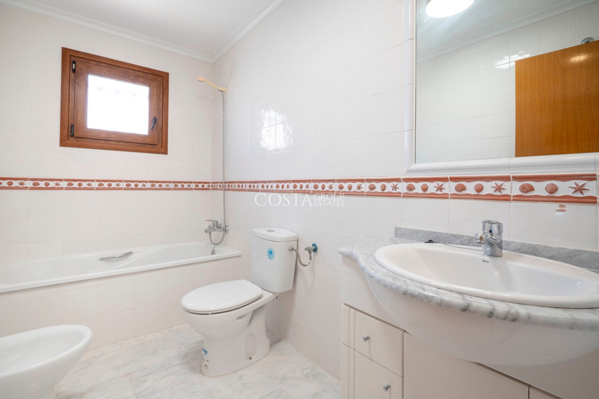 Resale - House -
San Miguel de Salinas - San Miguel