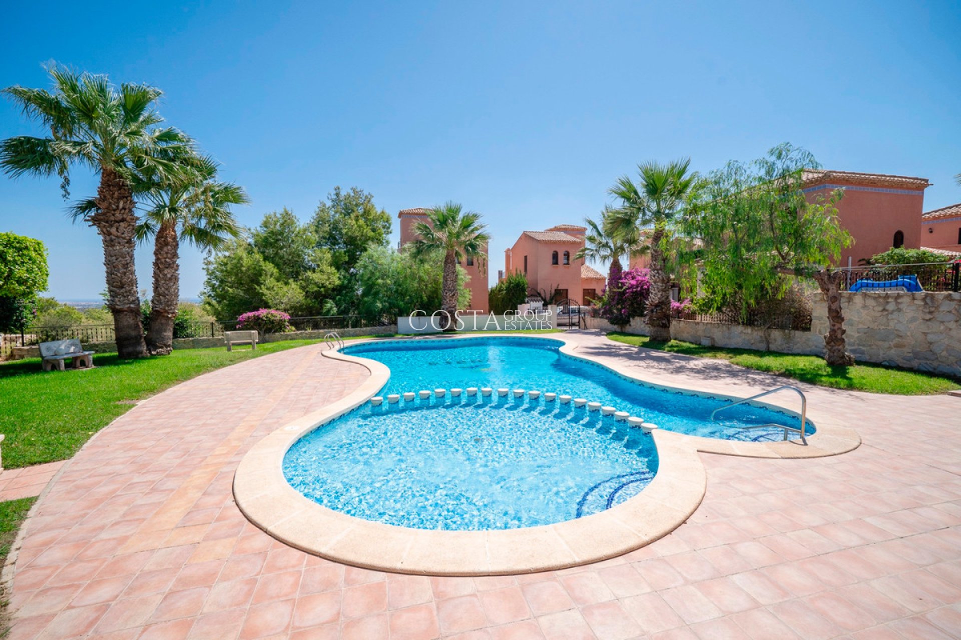 Resale - House -
San Miguel de Salinas - San Miguel