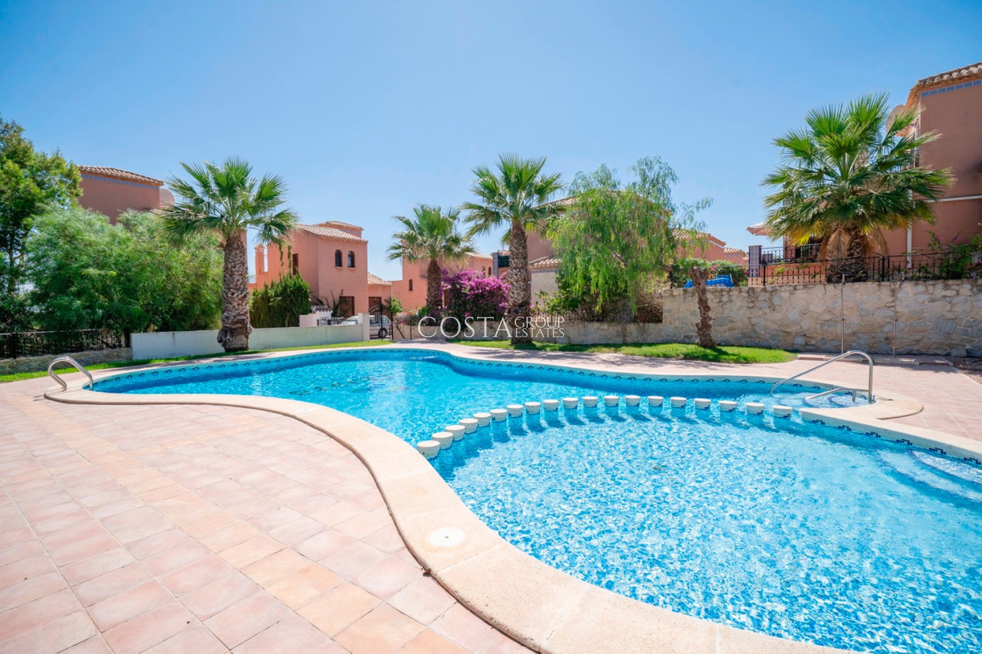 Resale - House -
San Miguel de Salinas - San Miguel