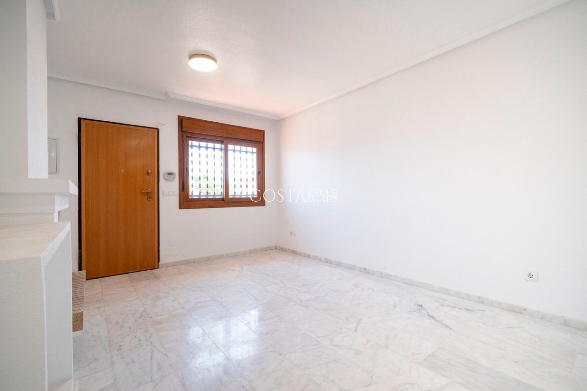 Resale - House -
San Miguel de Salinas - San Miguel