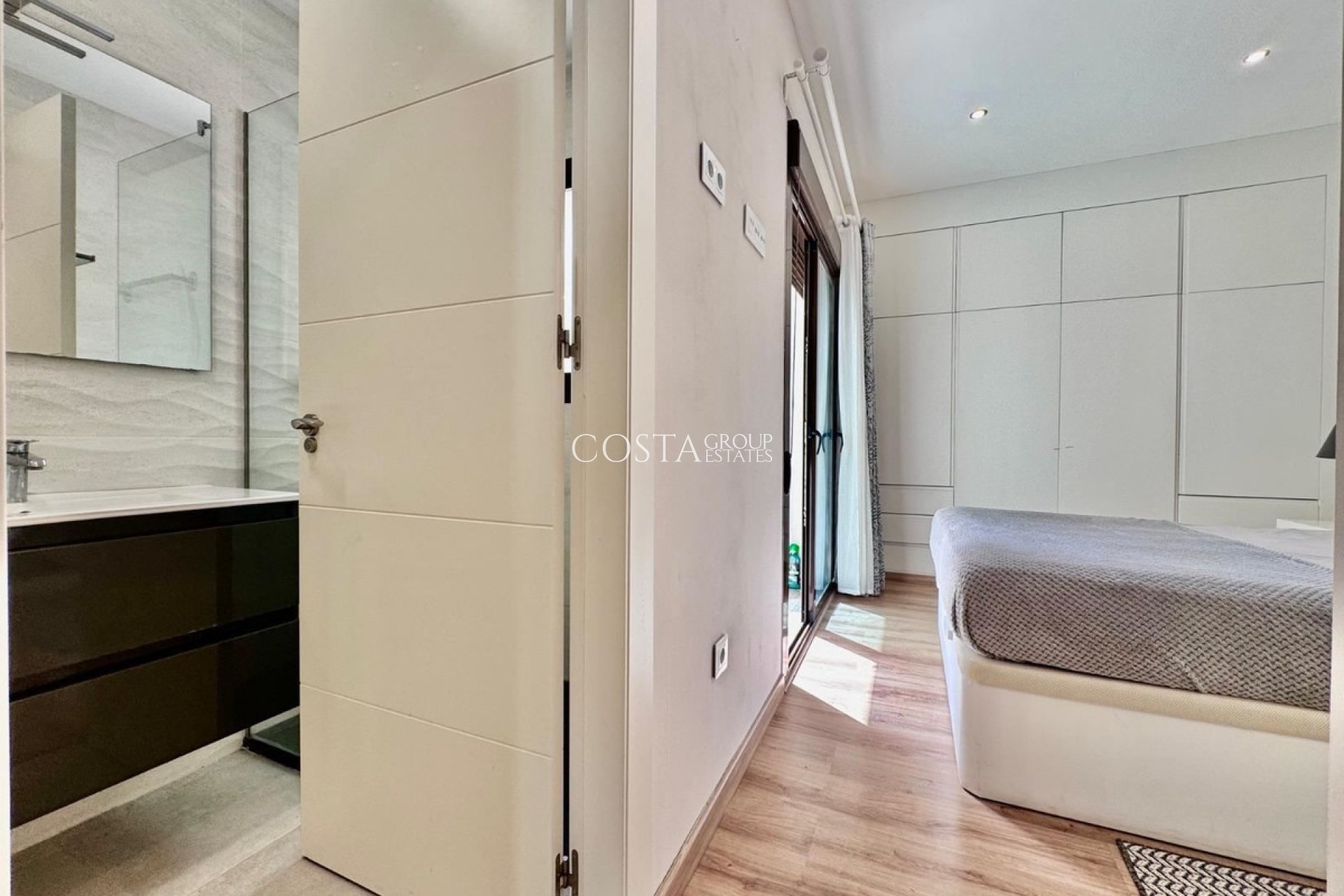 Resale - House -
San Pedro del Pinatar - Lo Pagan