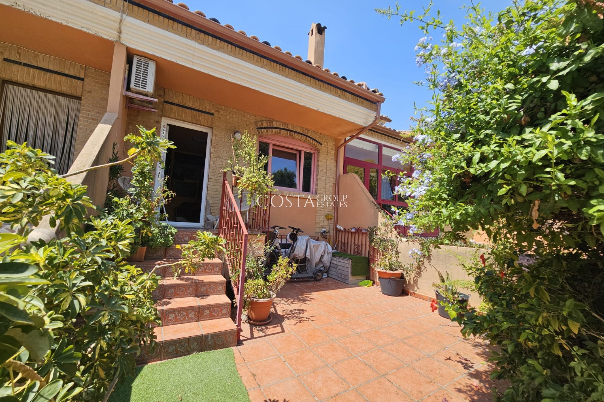 Resale - House -
Torre de la Horadada