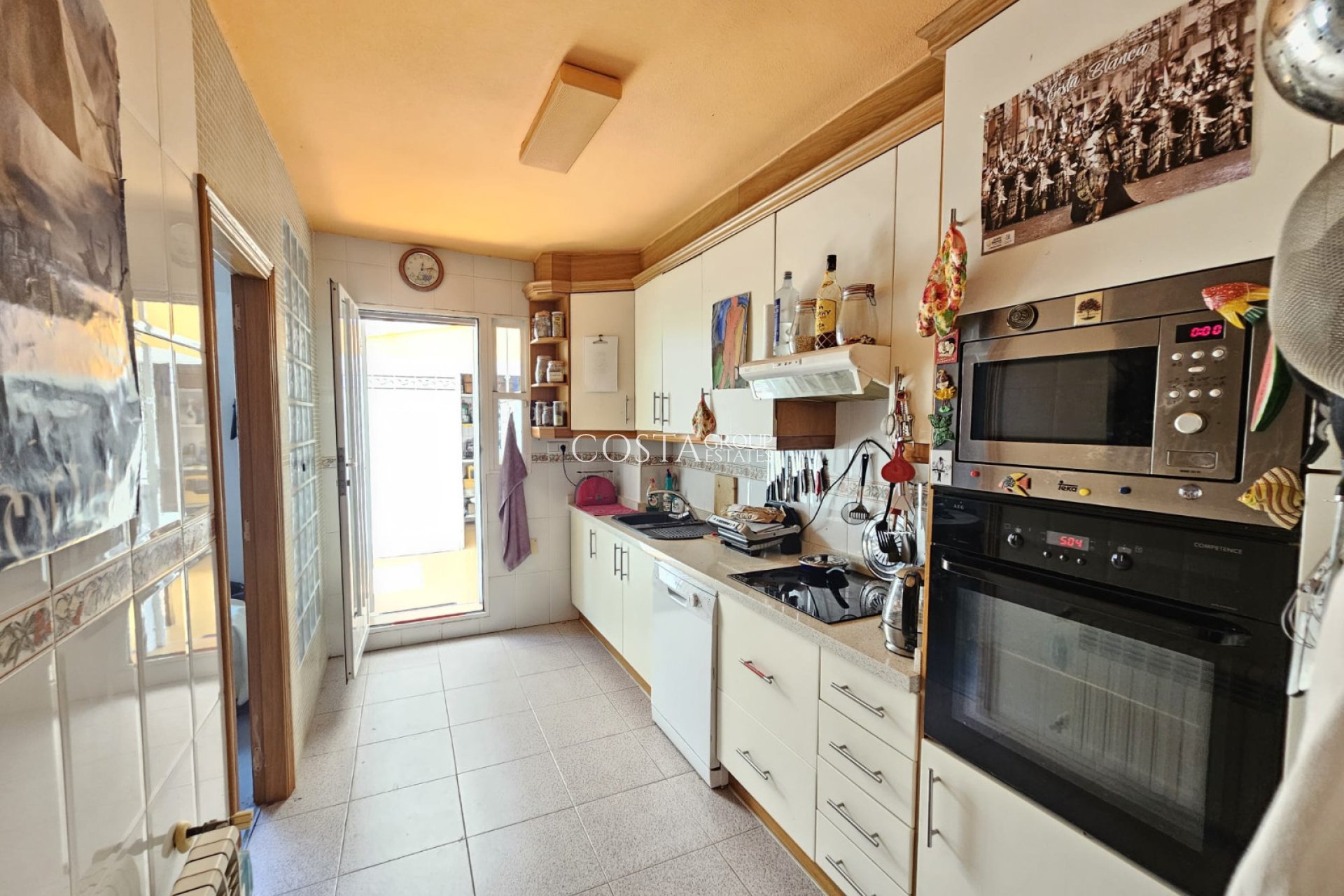 Resale - House -
Torre de la Horadada