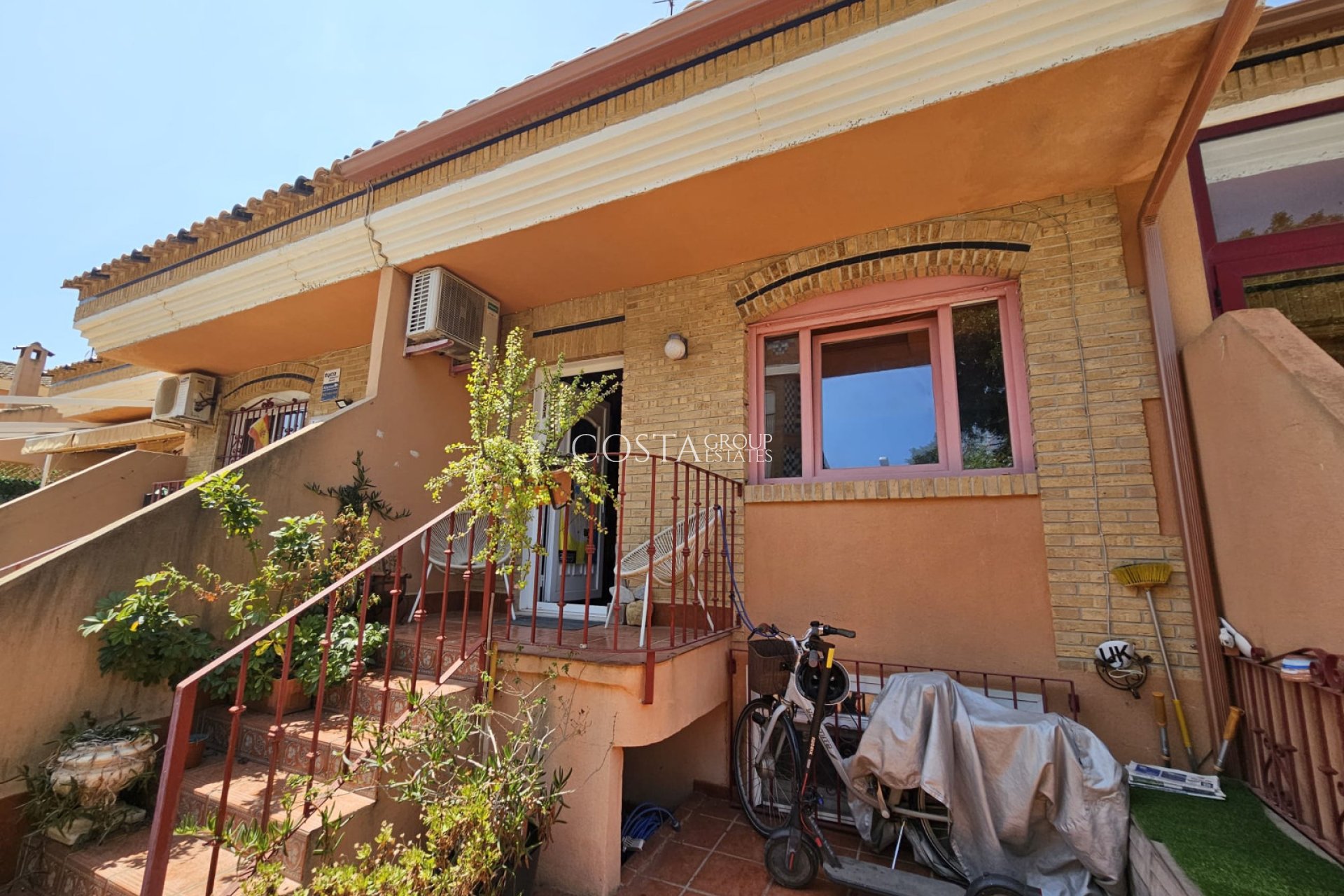 Resale - House -
Torre de la Horadada