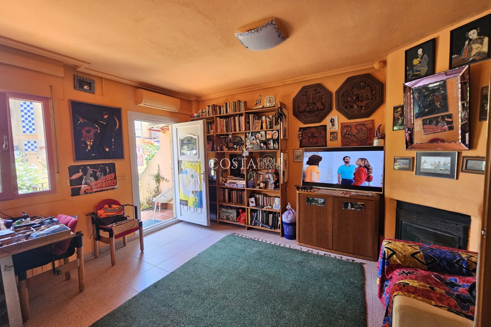 Resale - House -
Torre de la Horadada