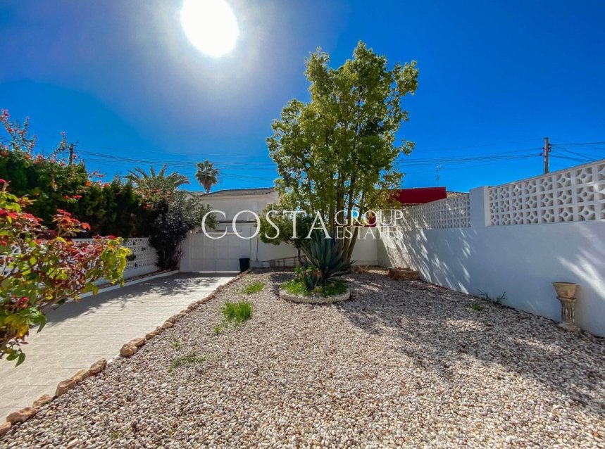 Resale - House -
Torrevieja - Aguas Nuevas