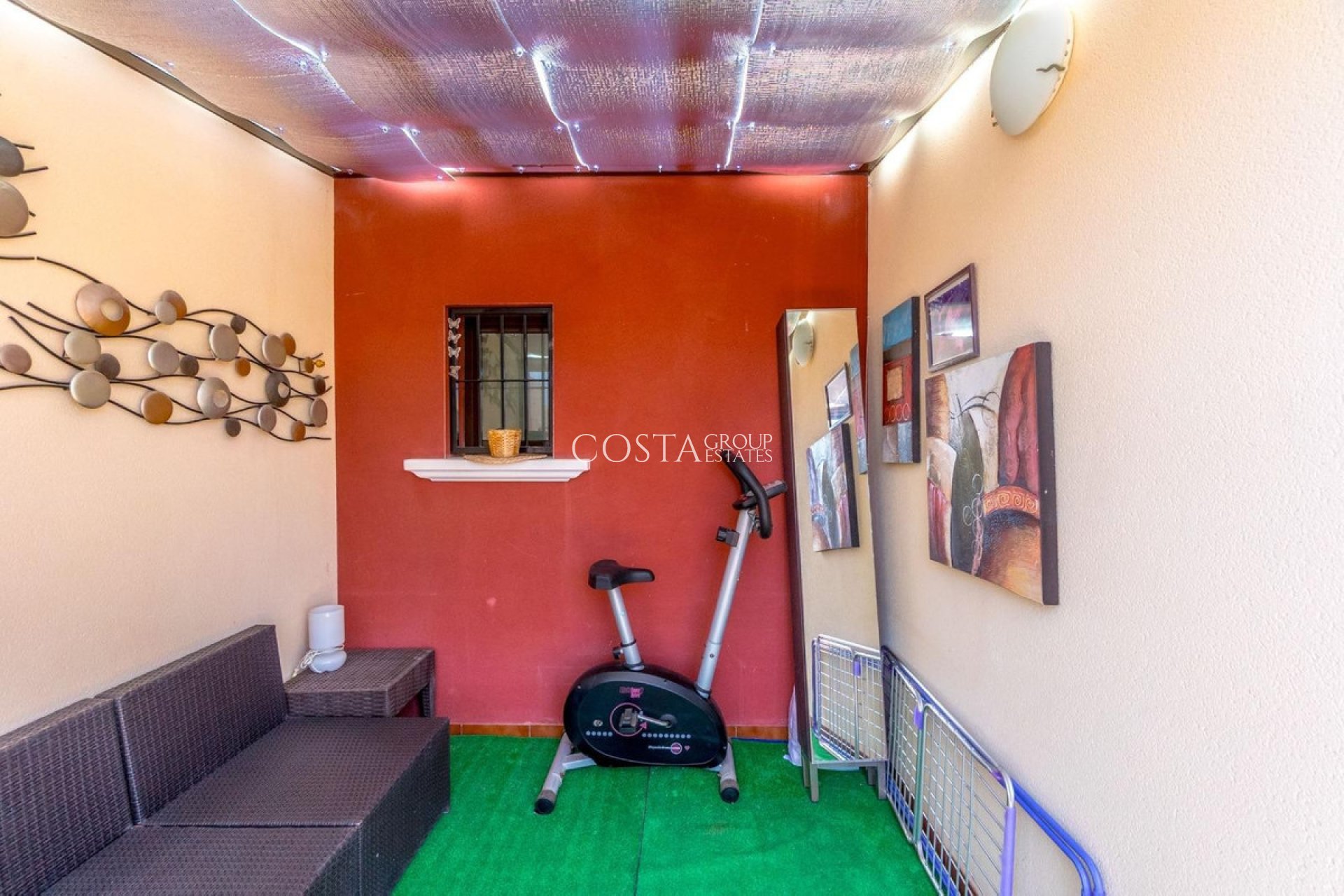 Resale - House -
Torrevieja - Aguas Nuevas