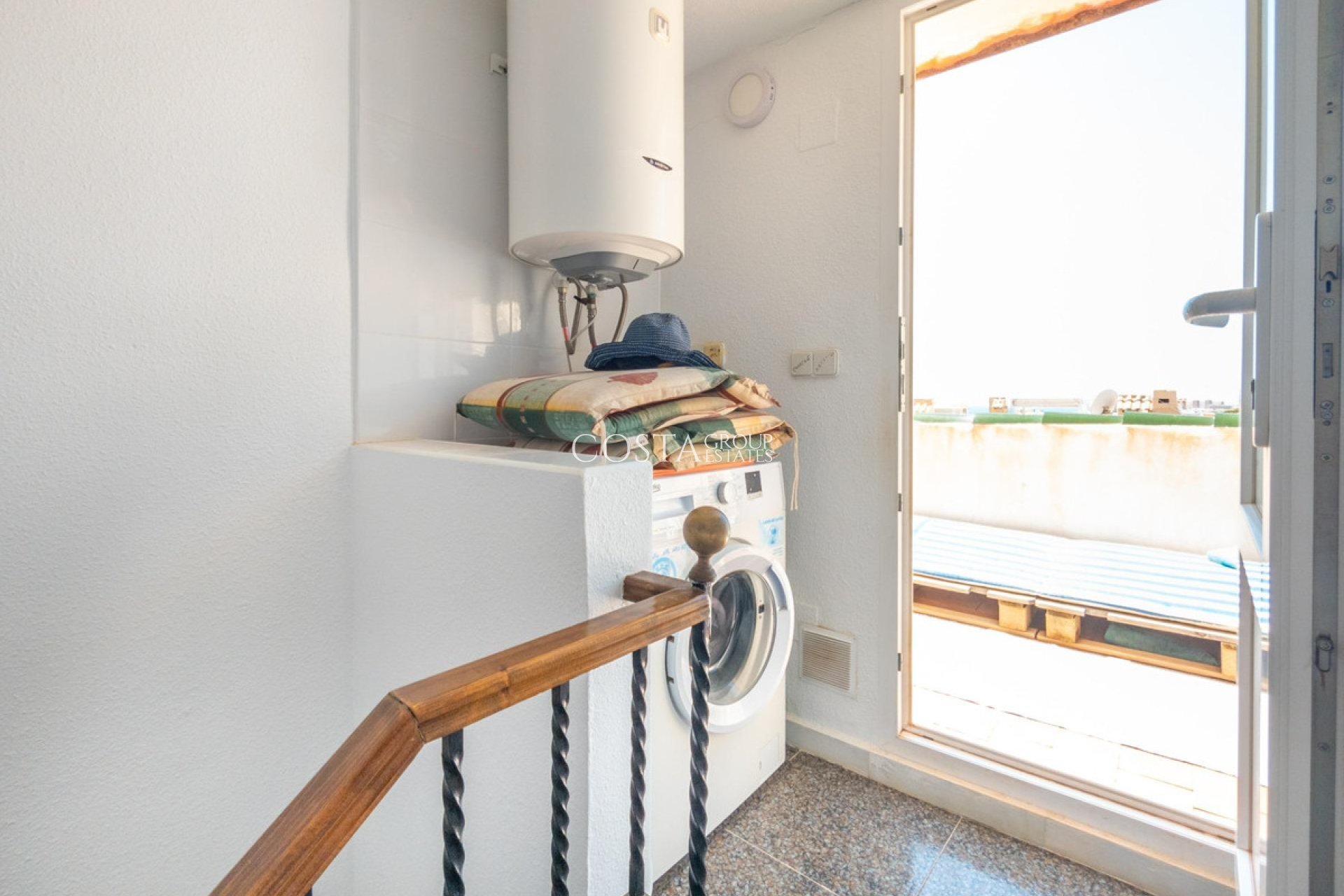 Resale - House -
Torrevieja - Cabo Cervera