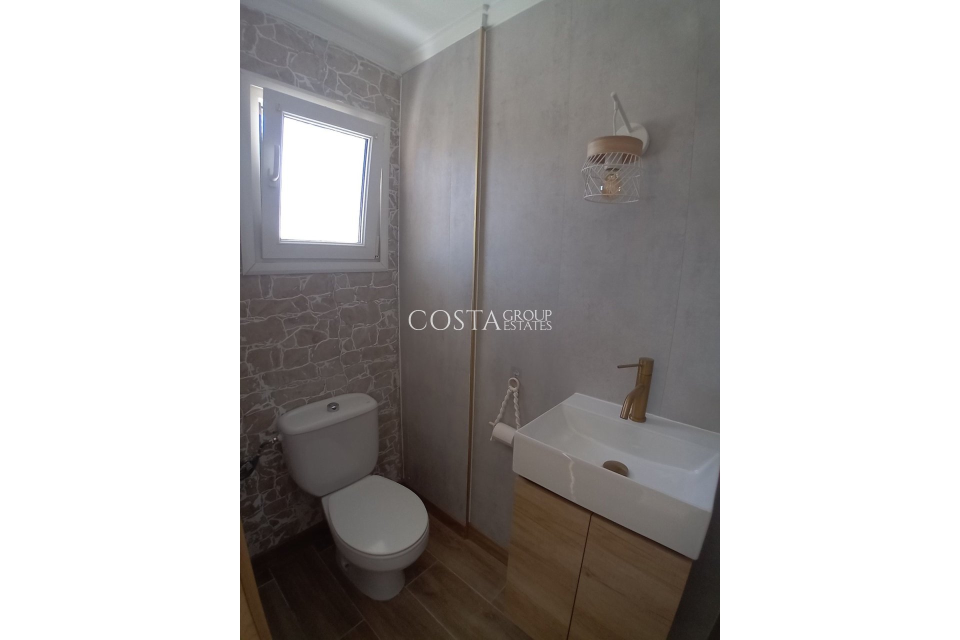 Resale - House -
Torrevieja - La Mata