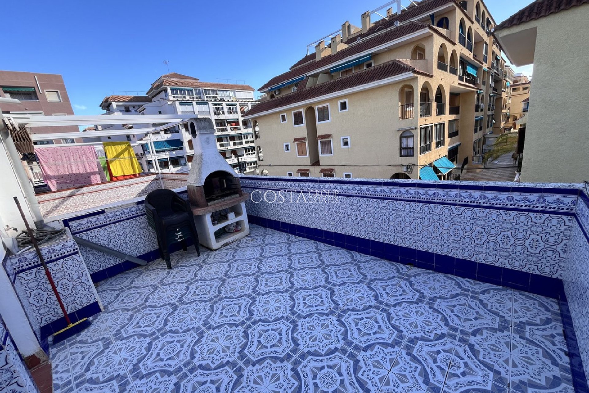 Resale - House -
Torrevieja - La Mata