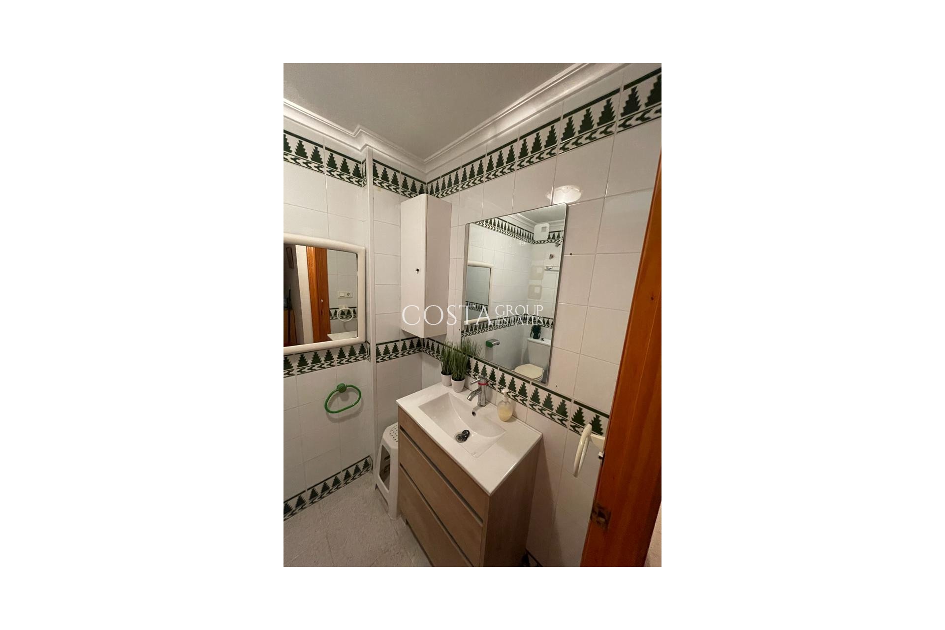 Resale - House -
Torrevieja - La Mata