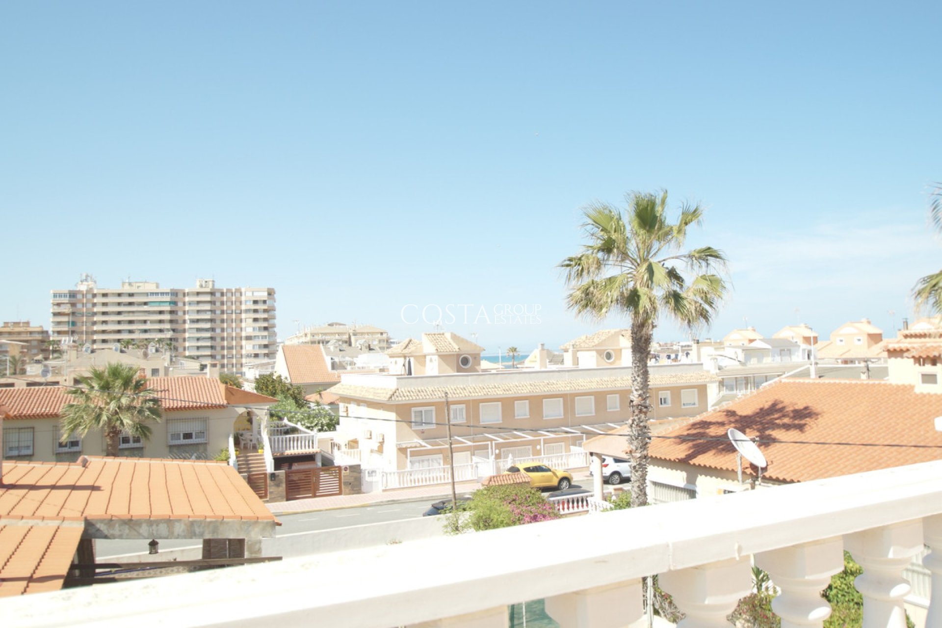 Resale - House -
Torrevieja - La Mata