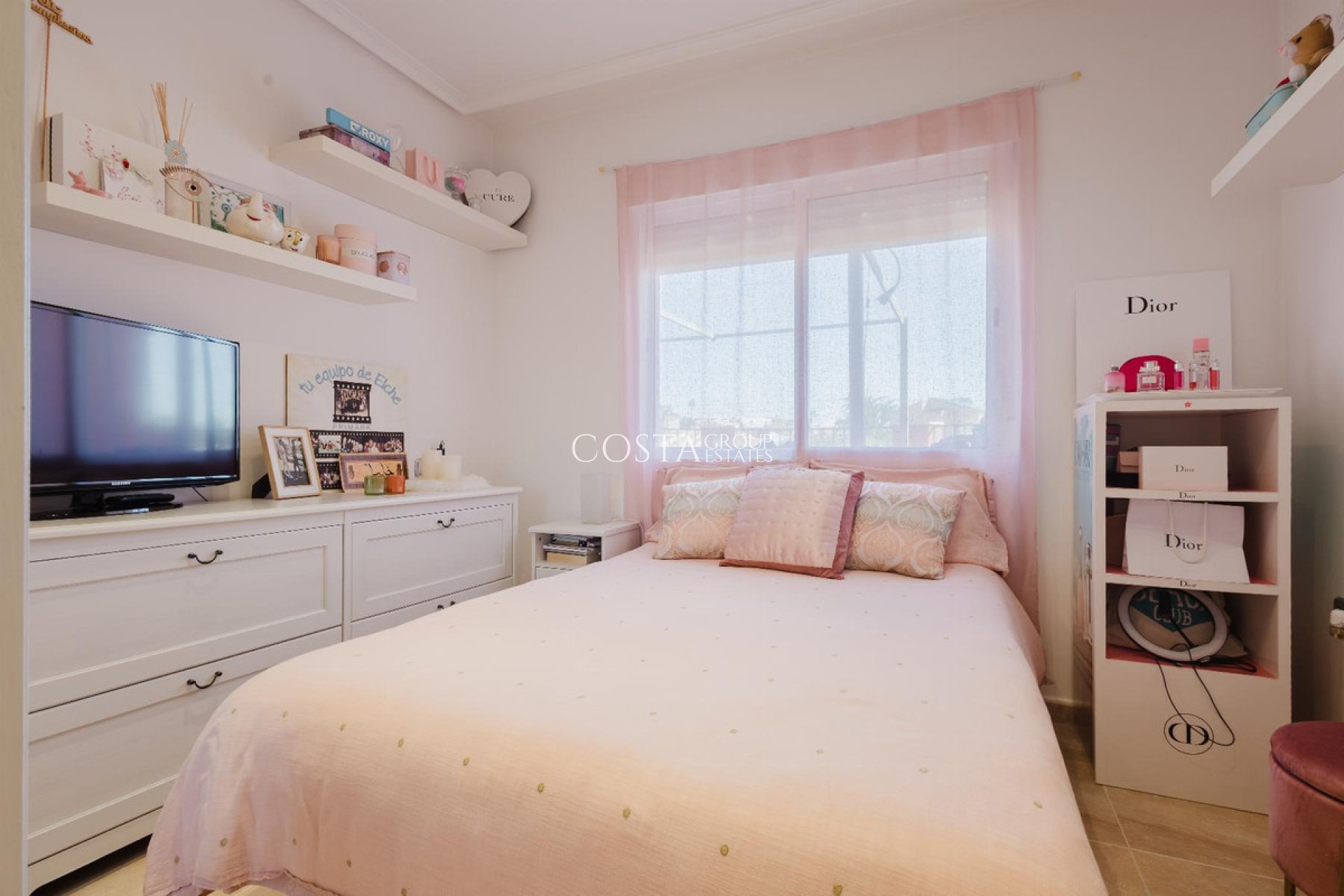 Resale - House -
Torrevieja - La Siesta