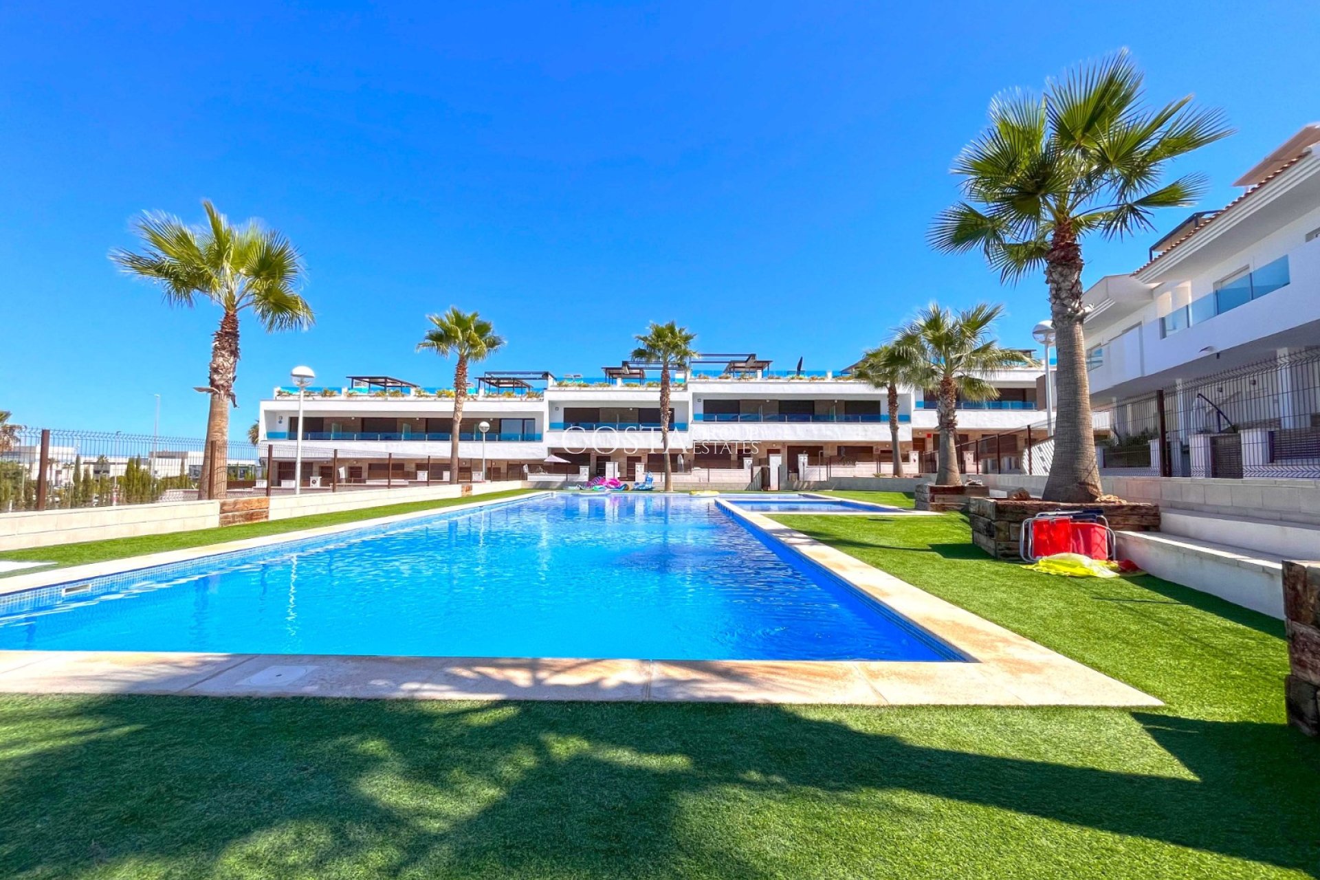 Resale - House -
Torrevieja - Los Balcones