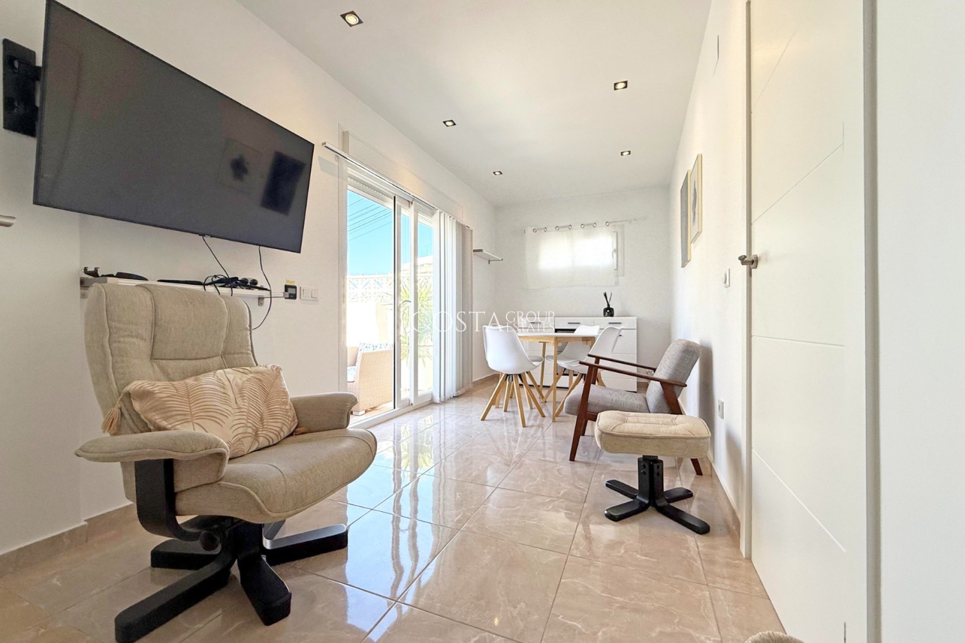 Resale - House -
Torrevieja - Torrelamata - La Mata