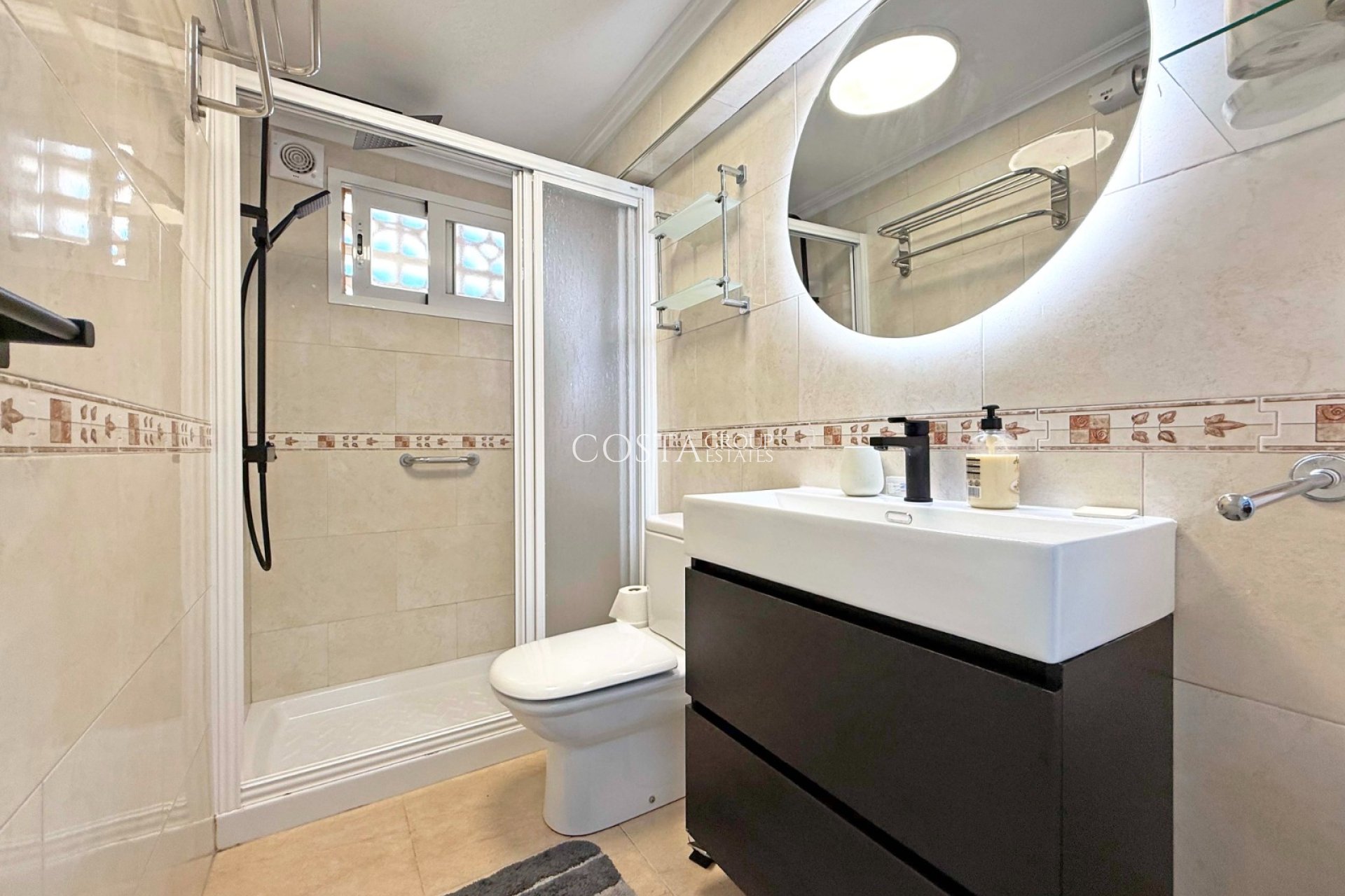 Resale - House -
Torrevieja - Torrelamata - La Mata