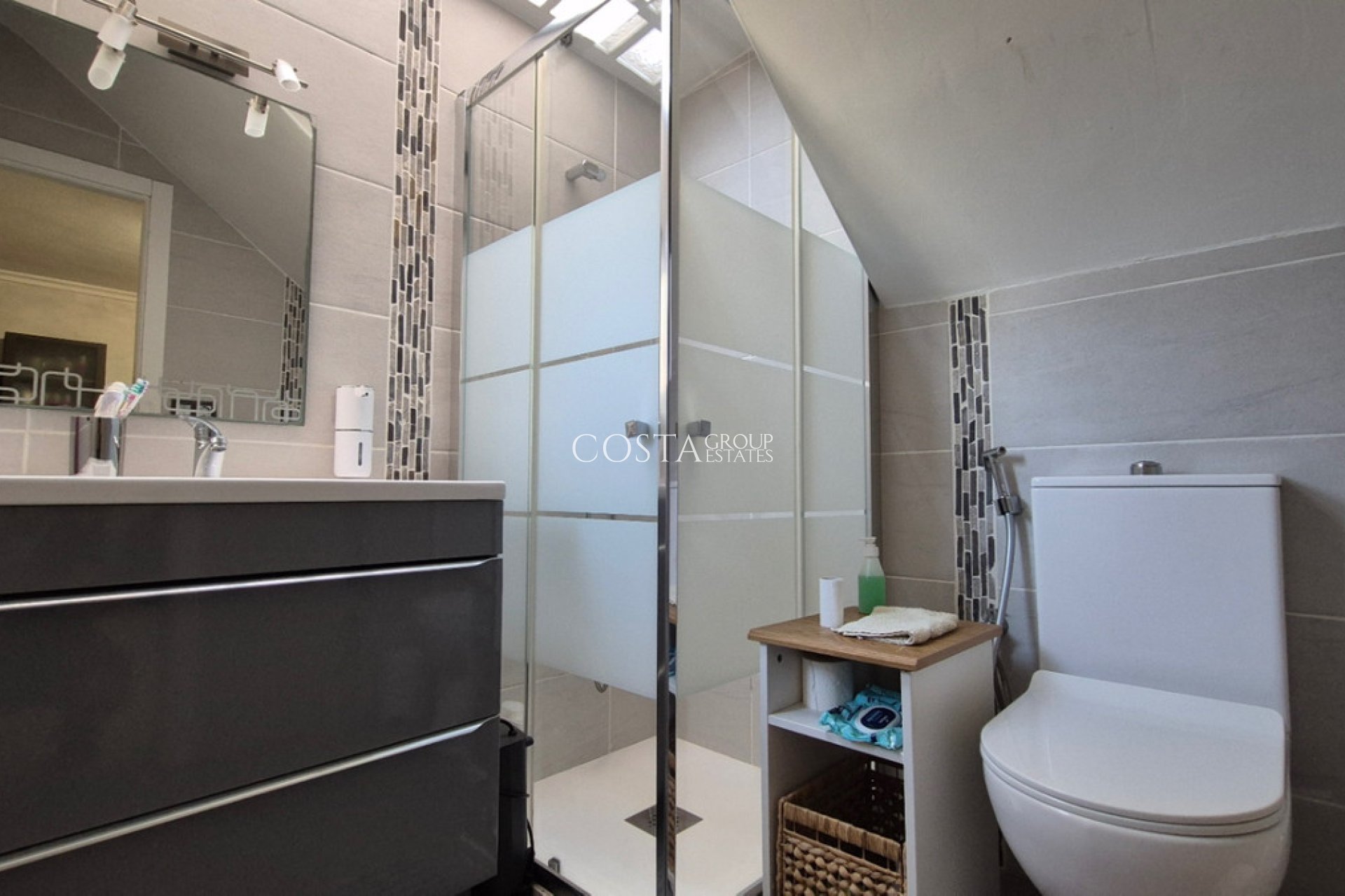 Resale - House -
Torrevieja - Torrevieja Centro