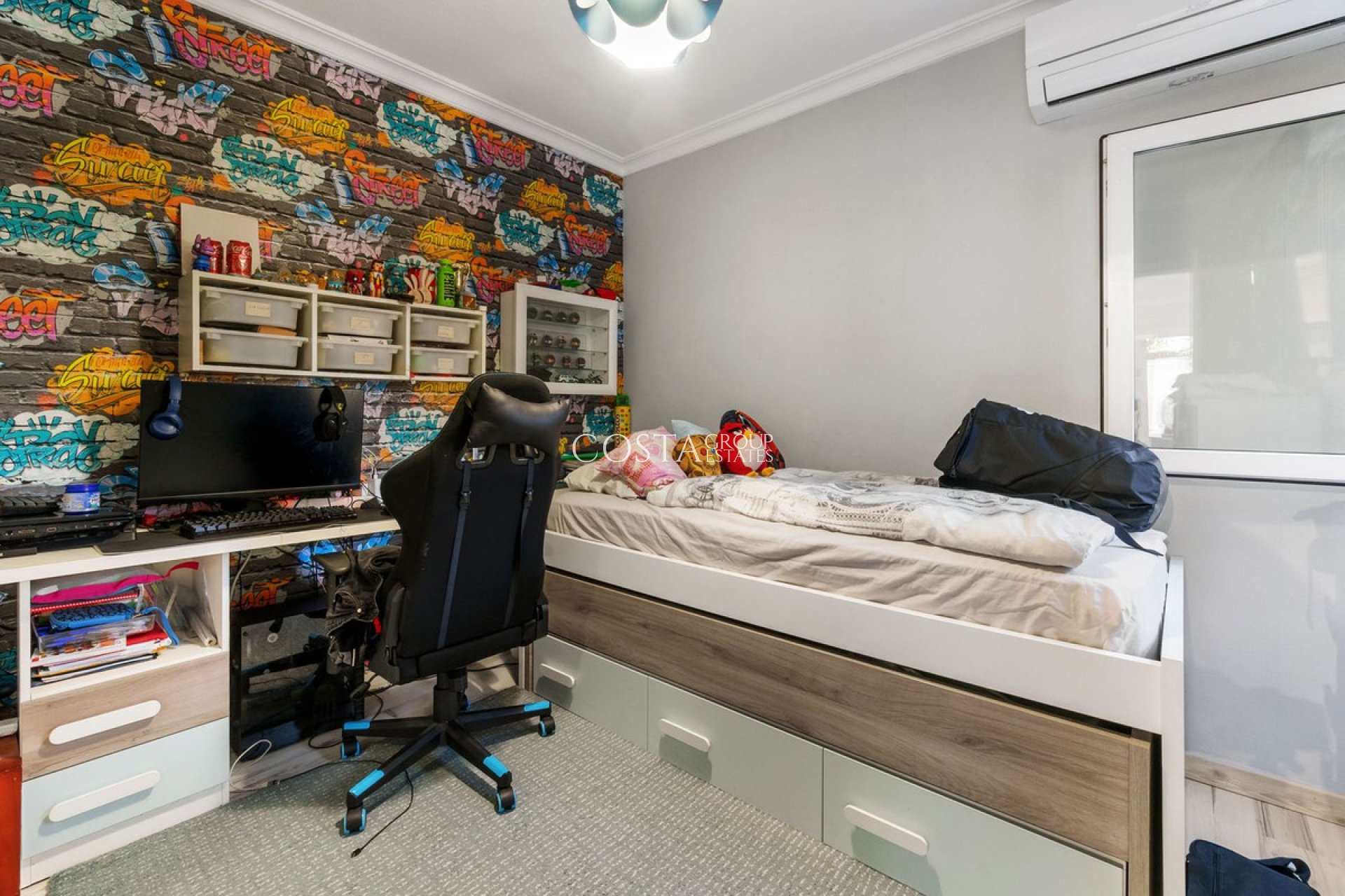 Resale - House -
Torrevieja - Torrevieja Centro