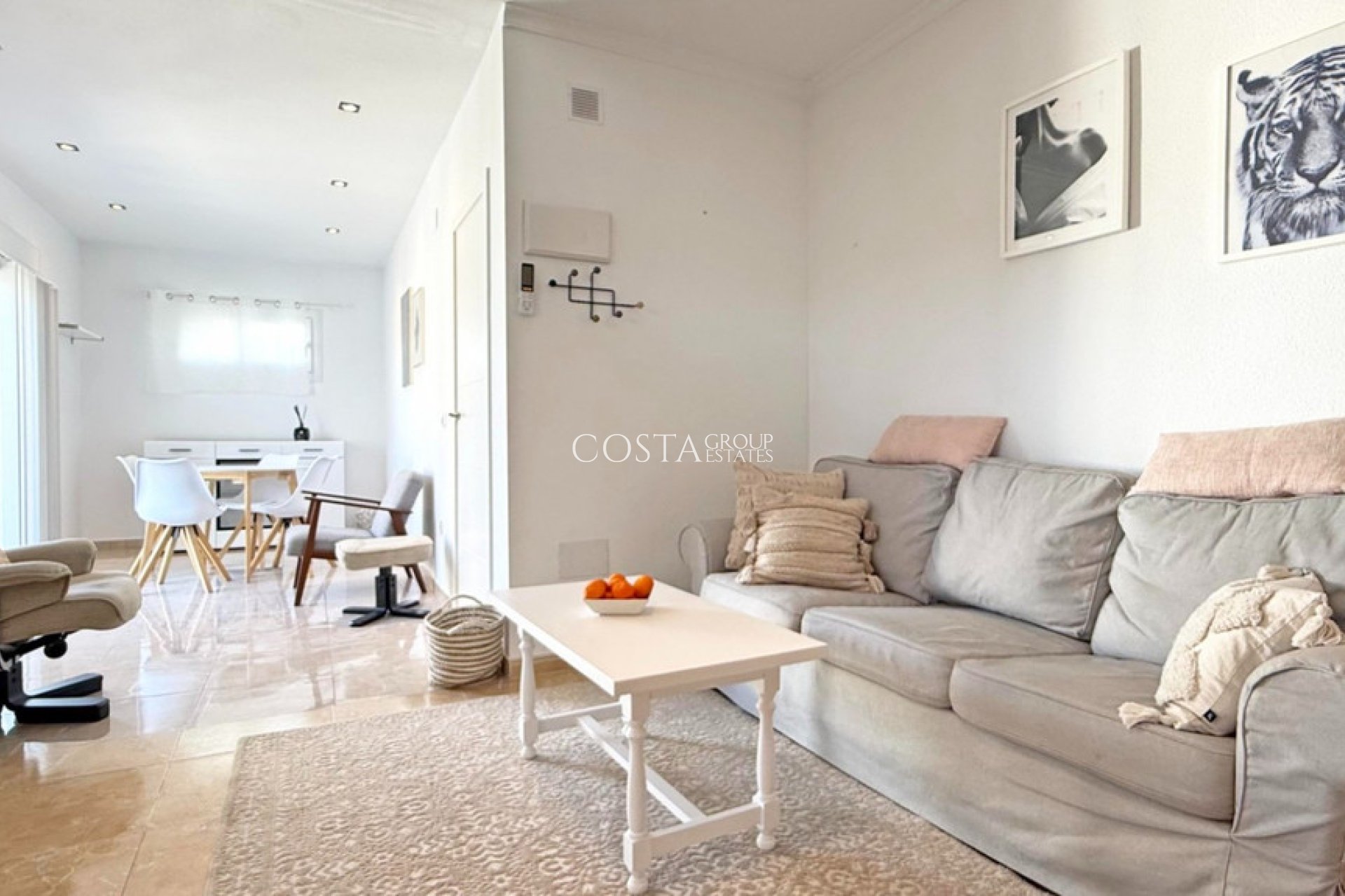 Resale - House -
Torrevieja - Torrevieja Centro