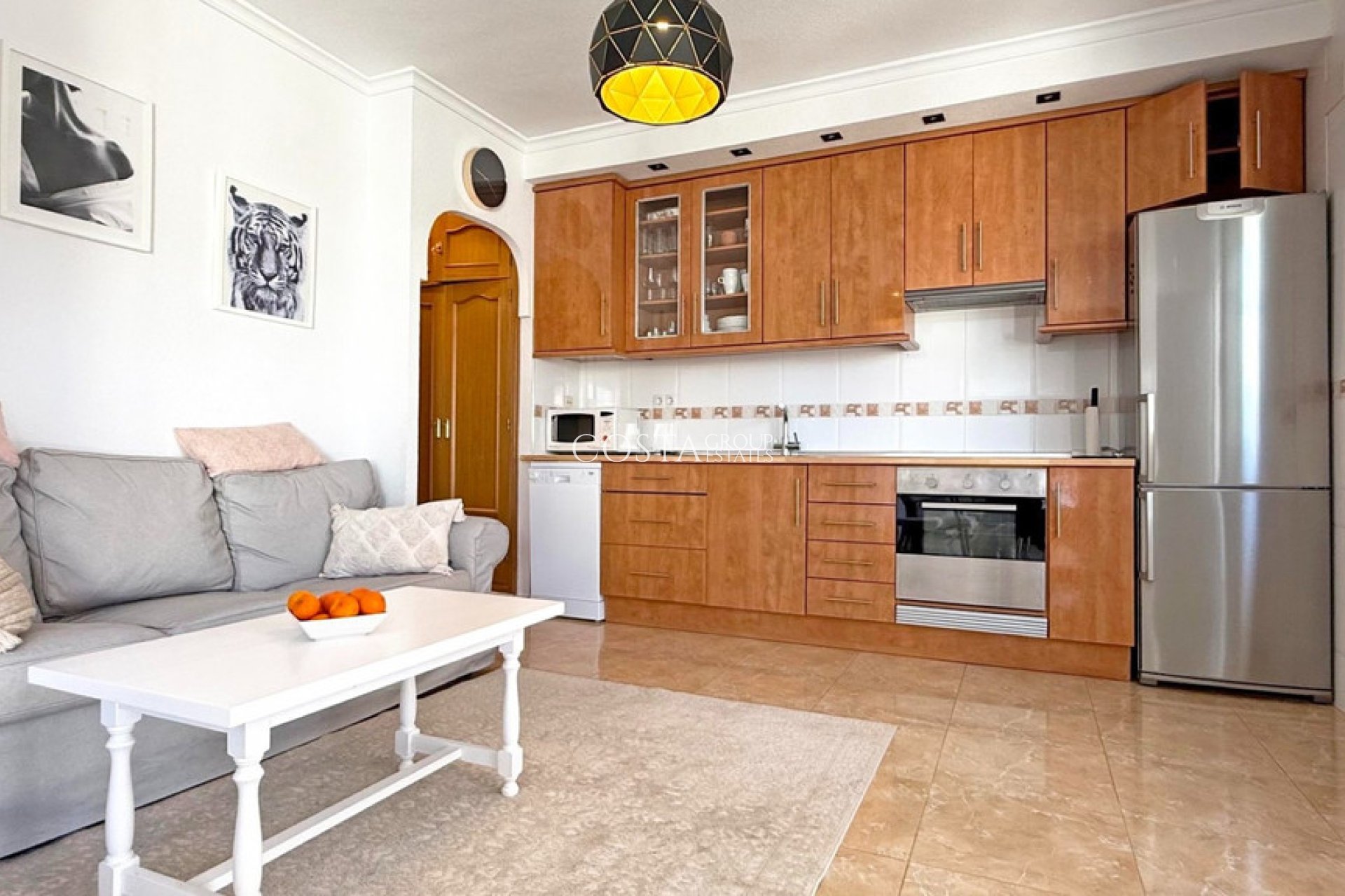 Resale - House -
Torrevieja - Torrevieja Centro