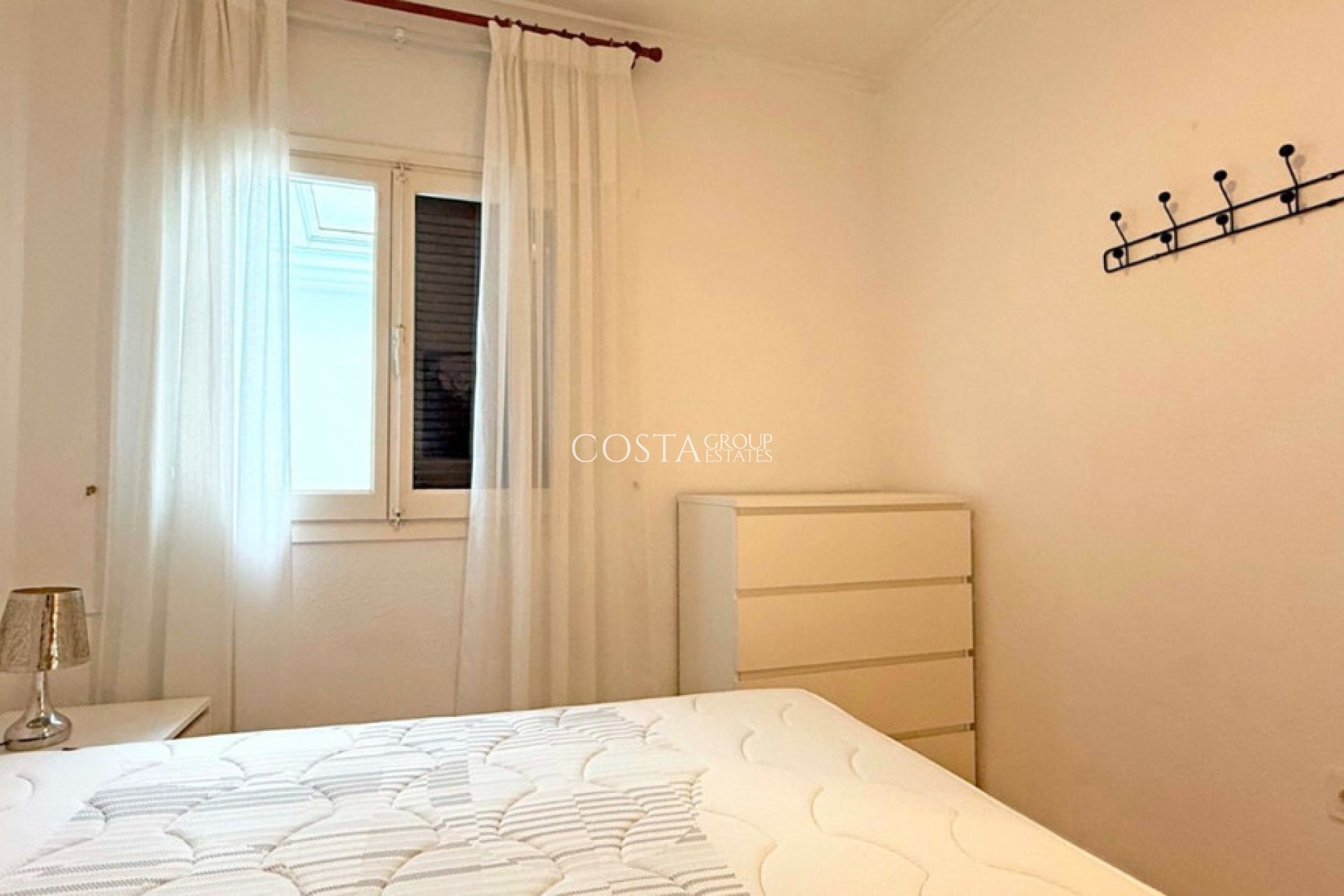 Resale - House -
Torrevieja - Torrevieja Centro