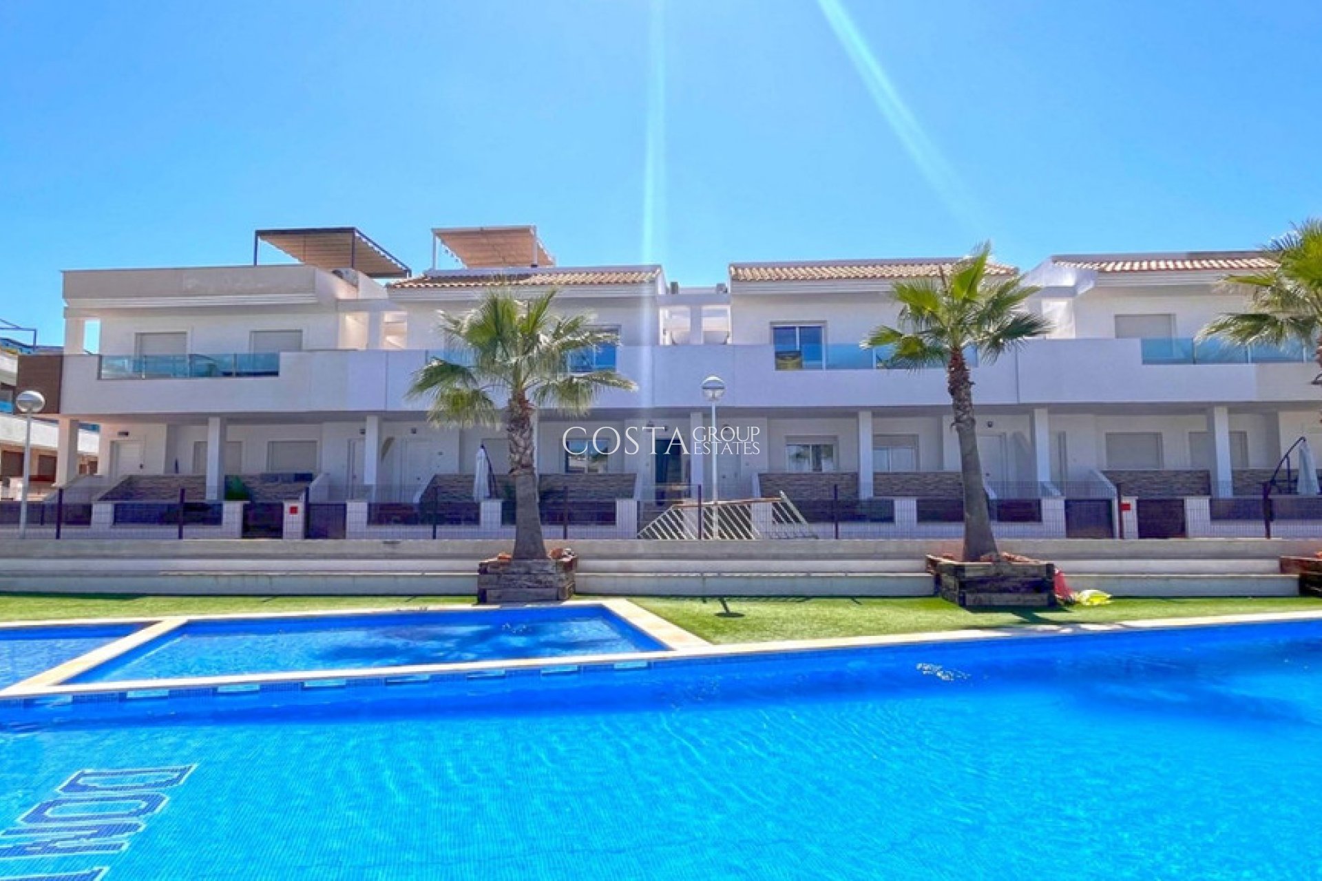 Resale - House -
Torrevieja - Torrevieja Centro