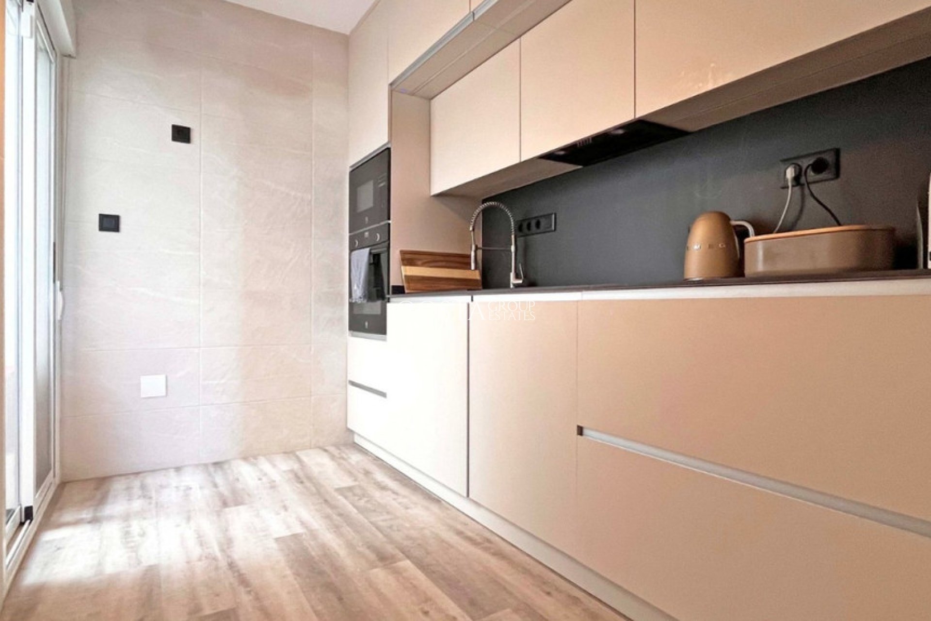 Resale - House -
Torrevieja - Torrevieja Centro