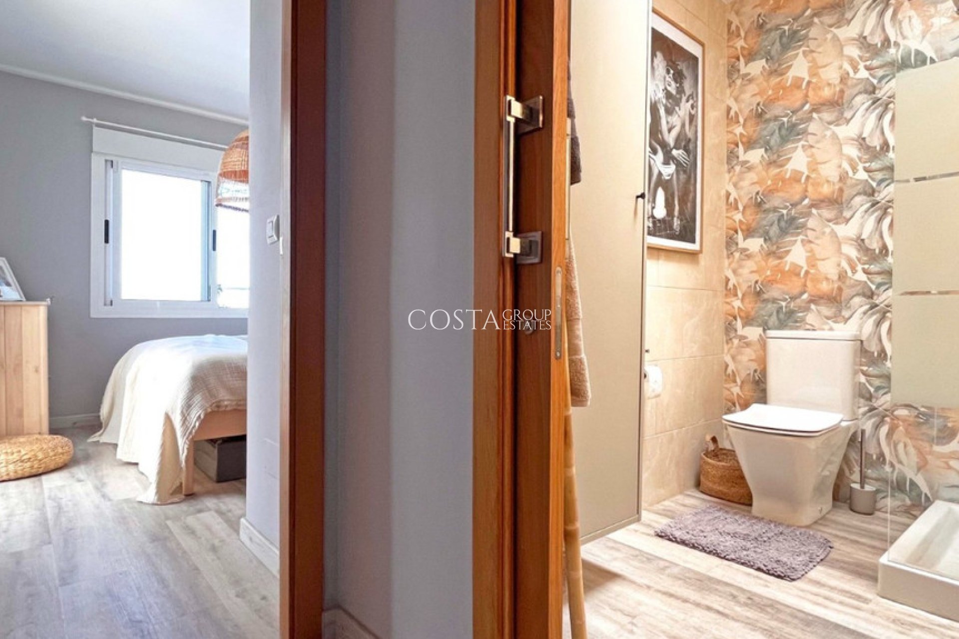 Resale - House -
Torrevieja - Torrevieja Centro