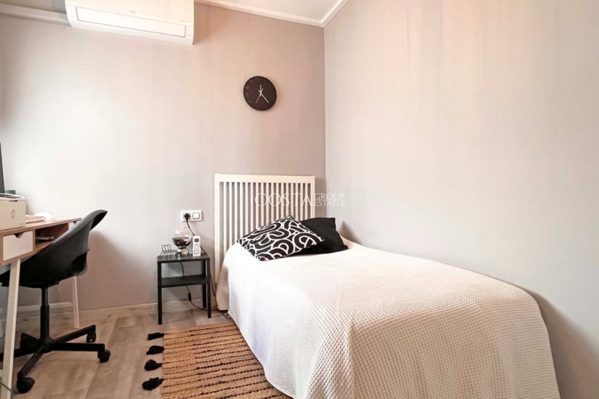 Resale - House -
Torrevieja - Torrevieja Centro