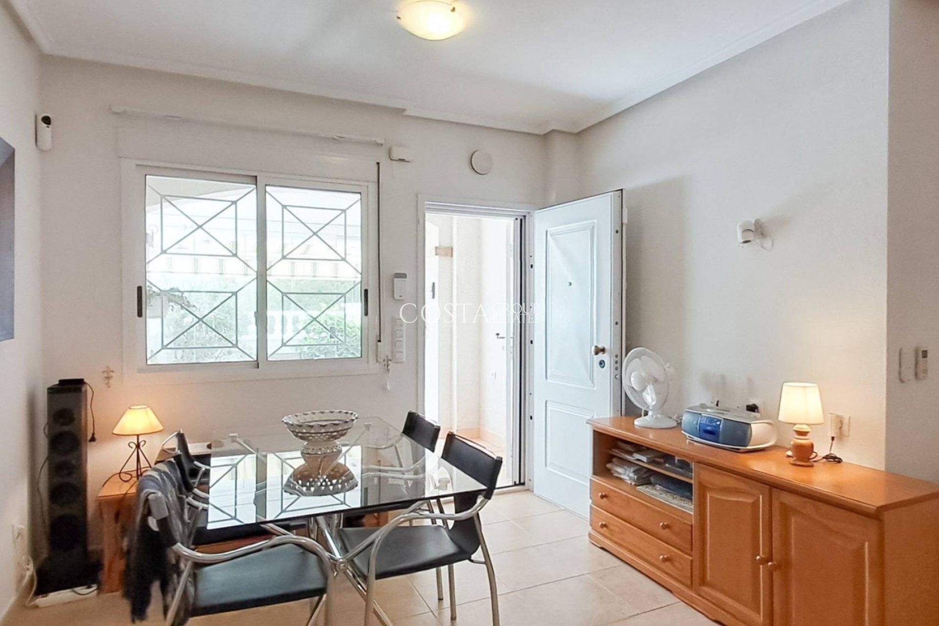 Resale - House -
Torrevieja - Torrevieja Centro