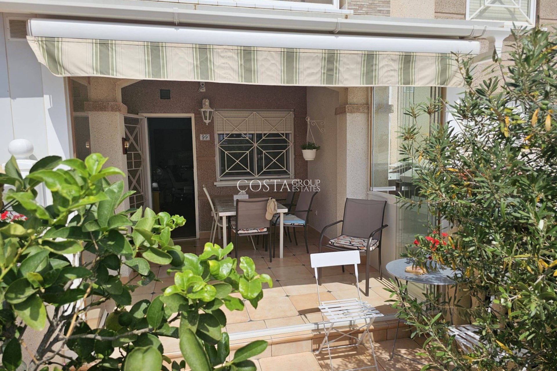 Resale - House -
Torrevieja - Torrevieja Centro