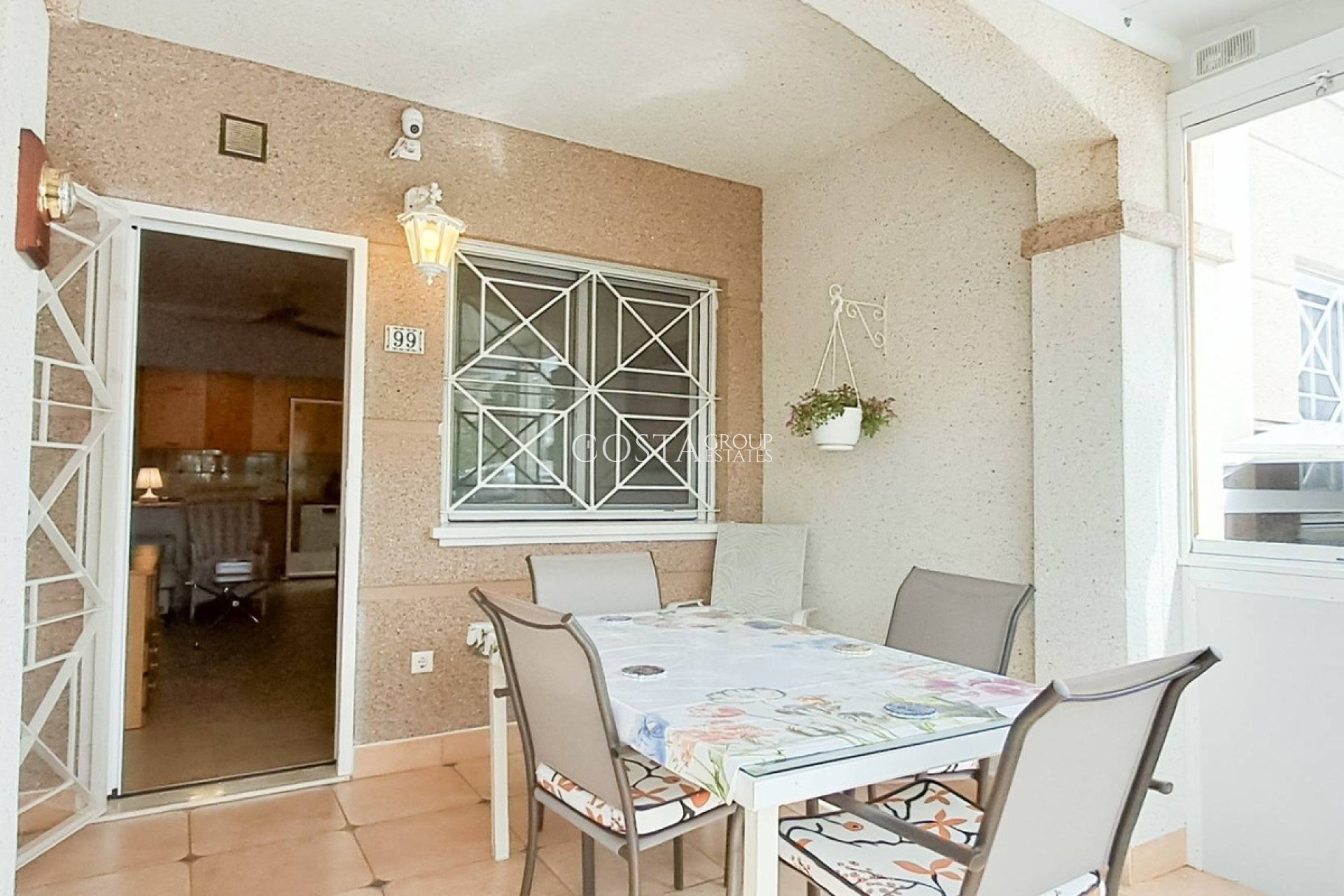 Resale - House -
Torrevieja - Torrevieja Centro