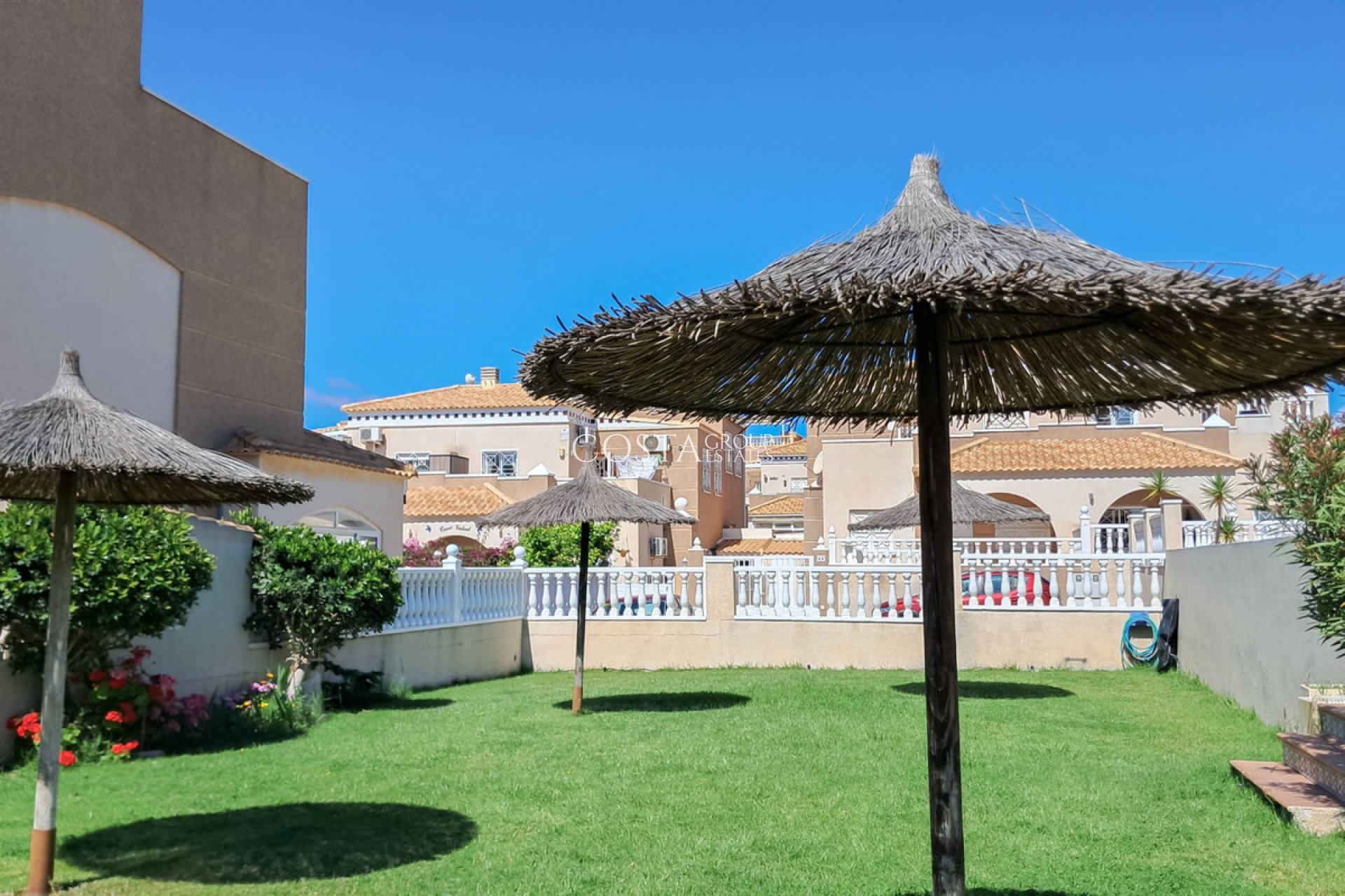 Resale - House -
Torrevieja - Torrevieja Centro