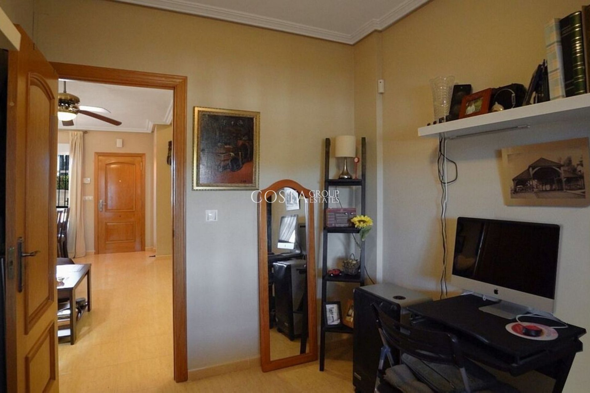 Resale - House -
Torrevieja - Torrevieja Centro