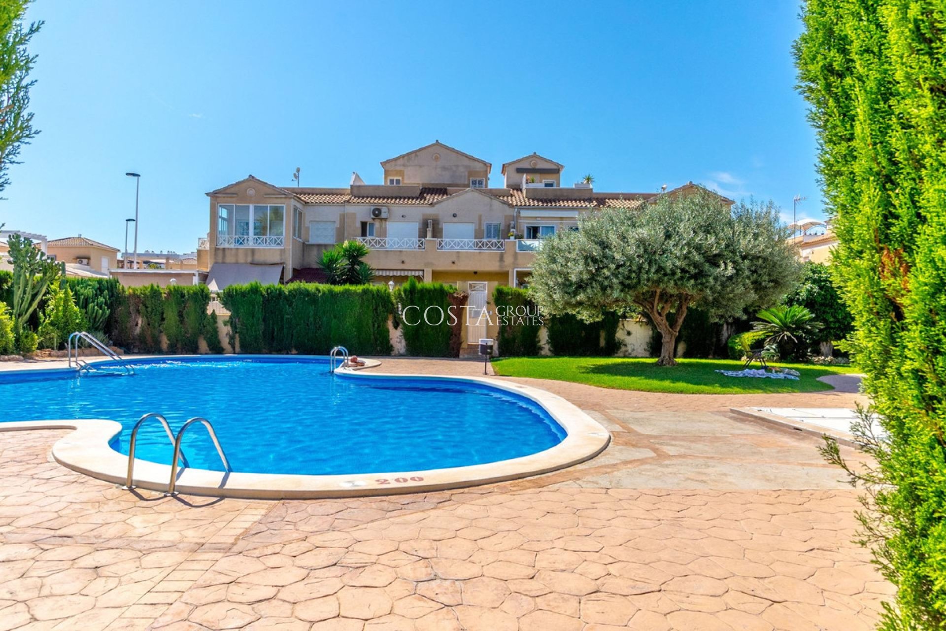 Resale - House -
Torrevieja - Torrevieja Centro