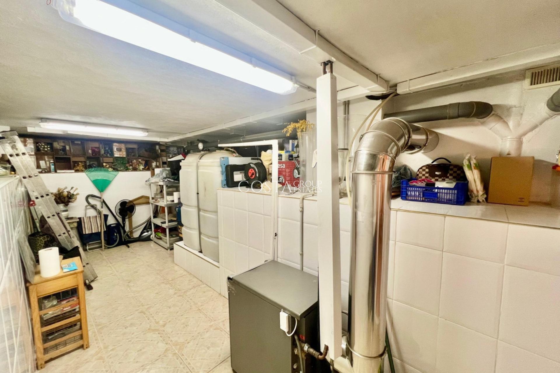 Resale - House -
Torrevieja - Torrevieja Centro