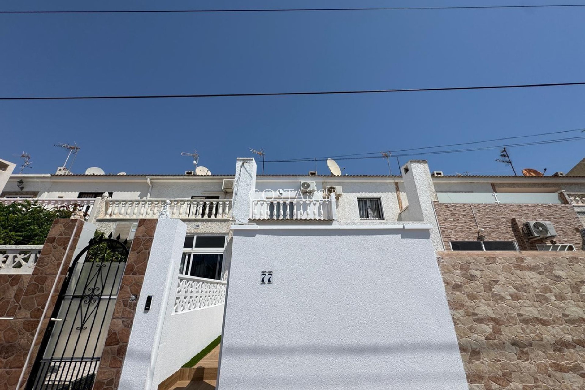 Resale - House -
Torrevieja - Torrevieja Centro