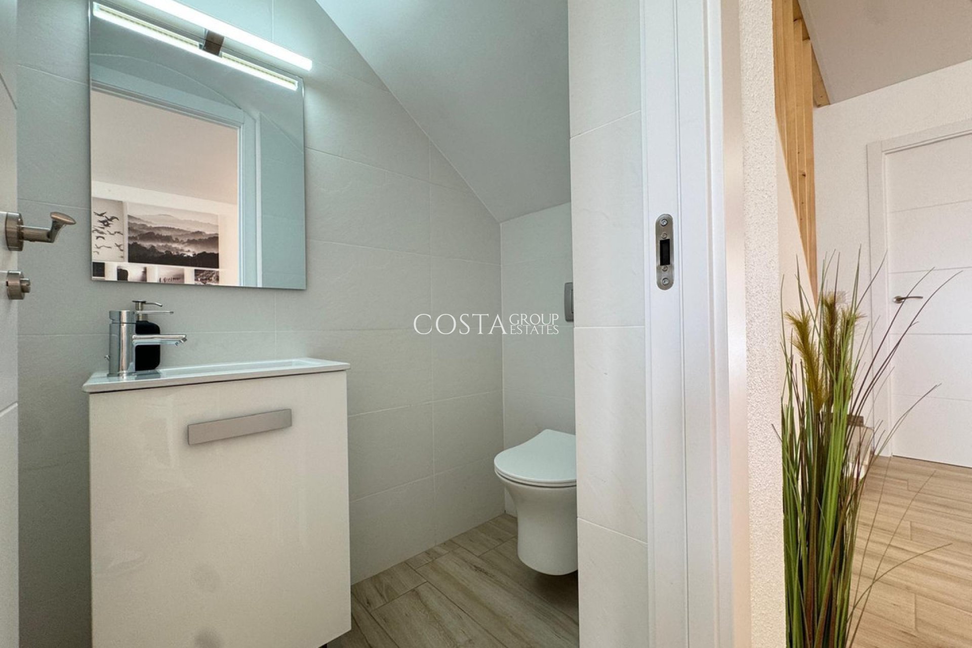 Resale - House -
Torrevieja - Torrevieja Centro