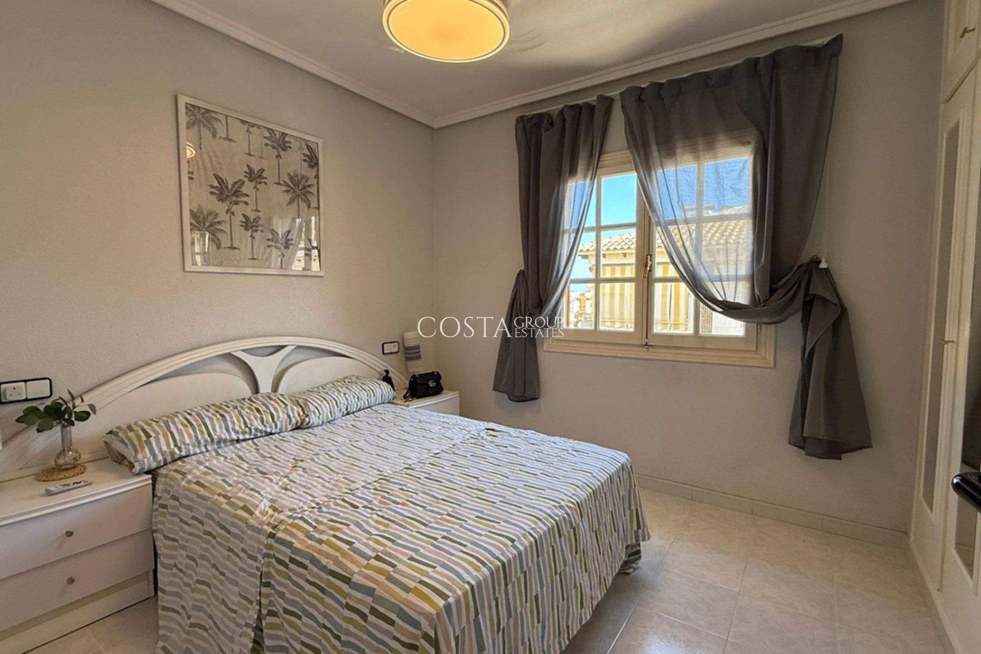 Resale - House -
Torrevieja - Torrevieja Centro