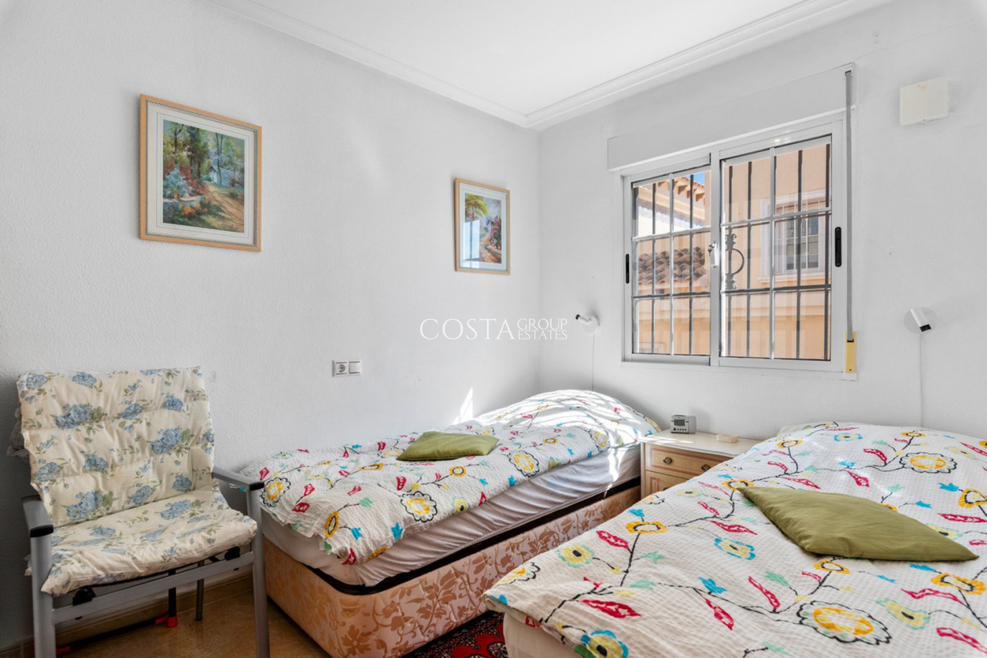 Resale - House -
Torrevieja - Torrevieja Centro