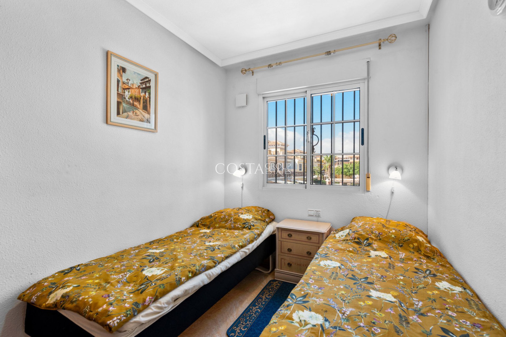 Resale - House -
Torrevieja - Torrevieja Centro